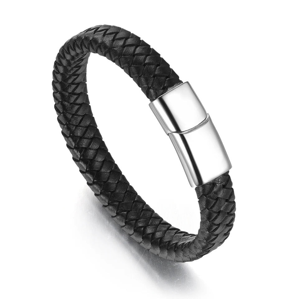 black geniun leather bracelet for men online in pakistan