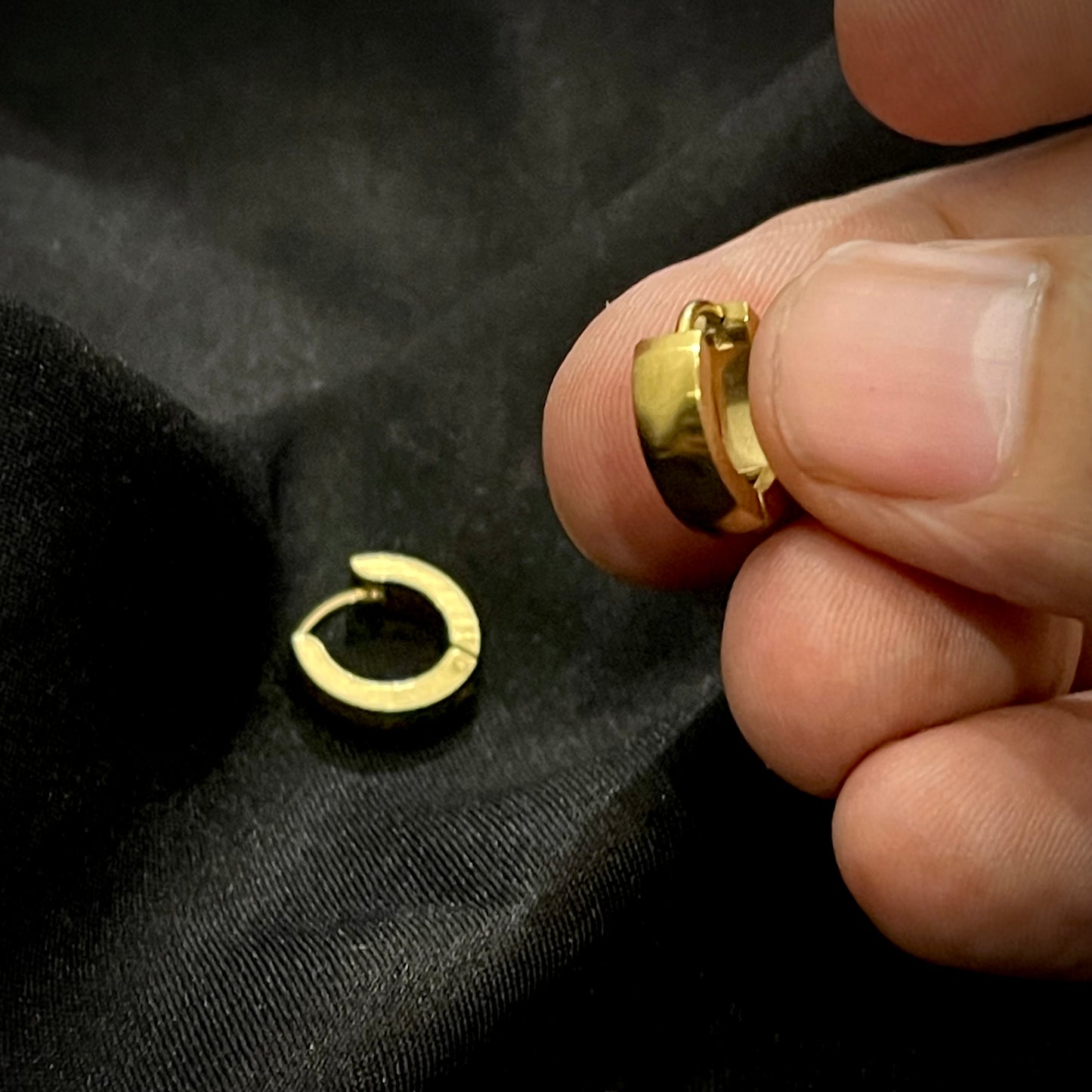 Golden Piercing Screw Bali Stud Earring For Men online in pakistan