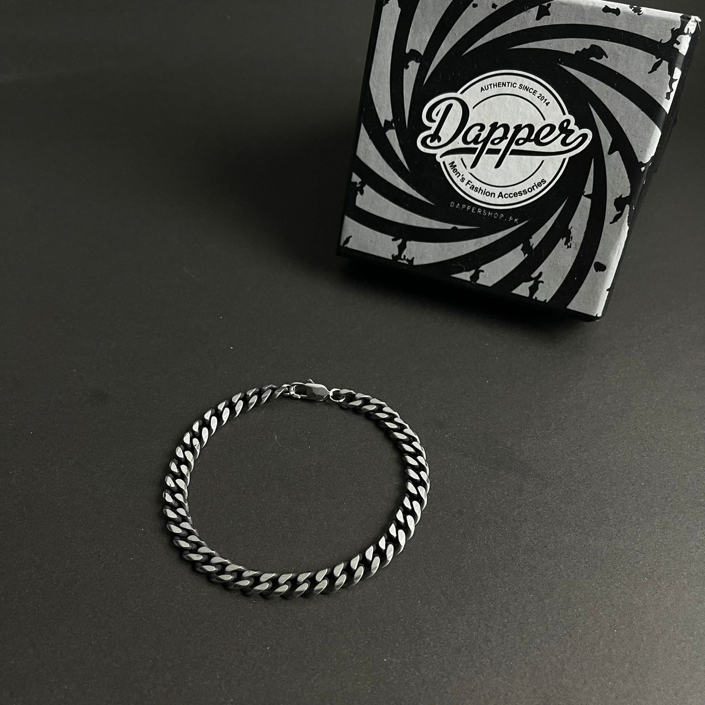 8mm antique silver stainless steel curb link chain bracelet for men online in Pakistan