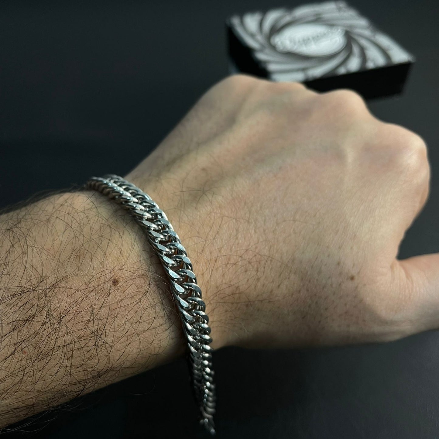8mm stainless steel curb link chain bracelet for men online in Pakistan