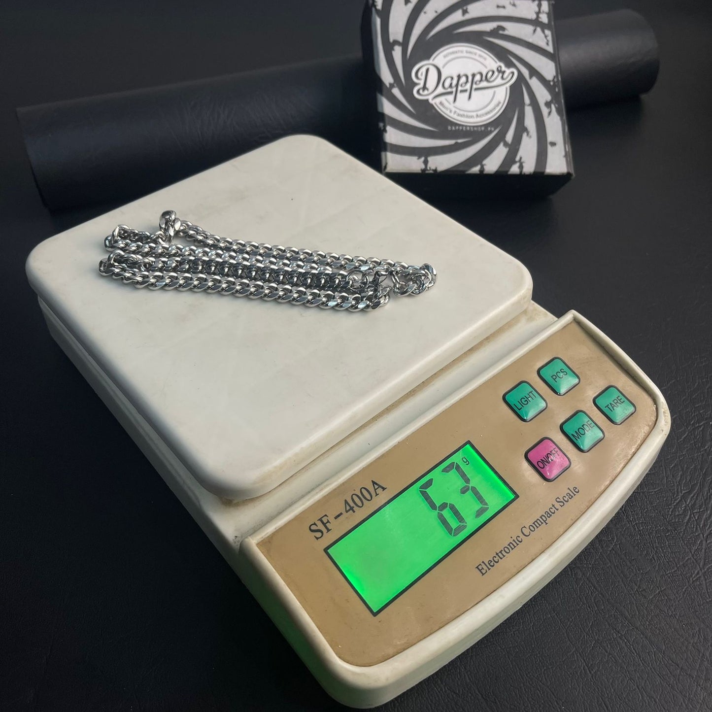 9mm silver heavy curb link neck chain for men in Pakistan