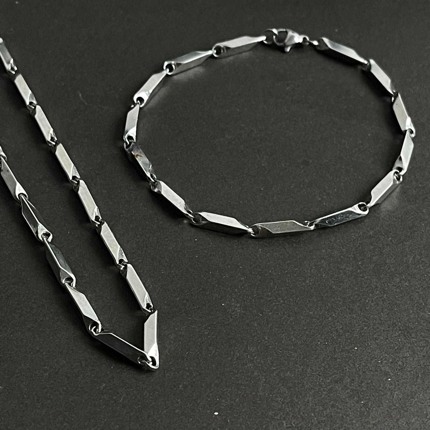 Silver steel neck chain and bracelet set for men online in Pakistan
