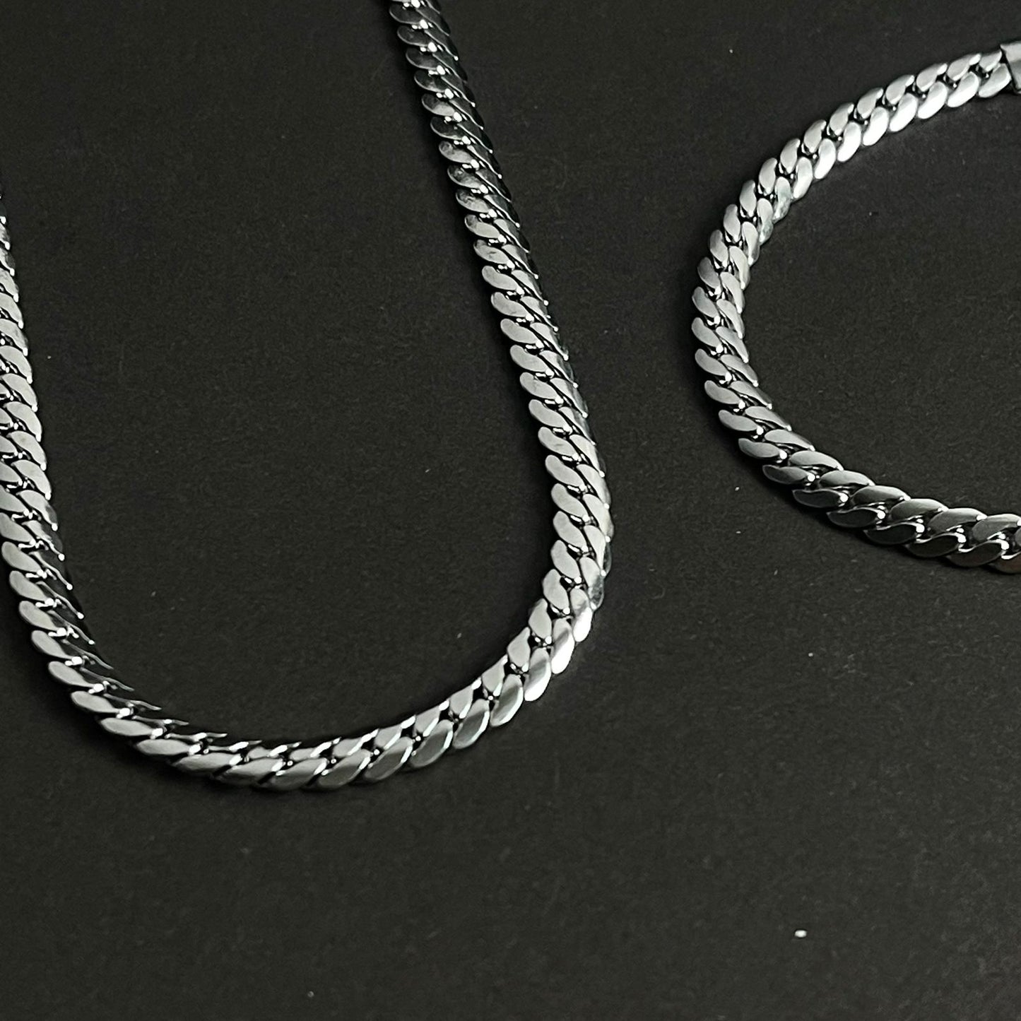 Silver steel neck chain bracelet set for men online in Pakistan