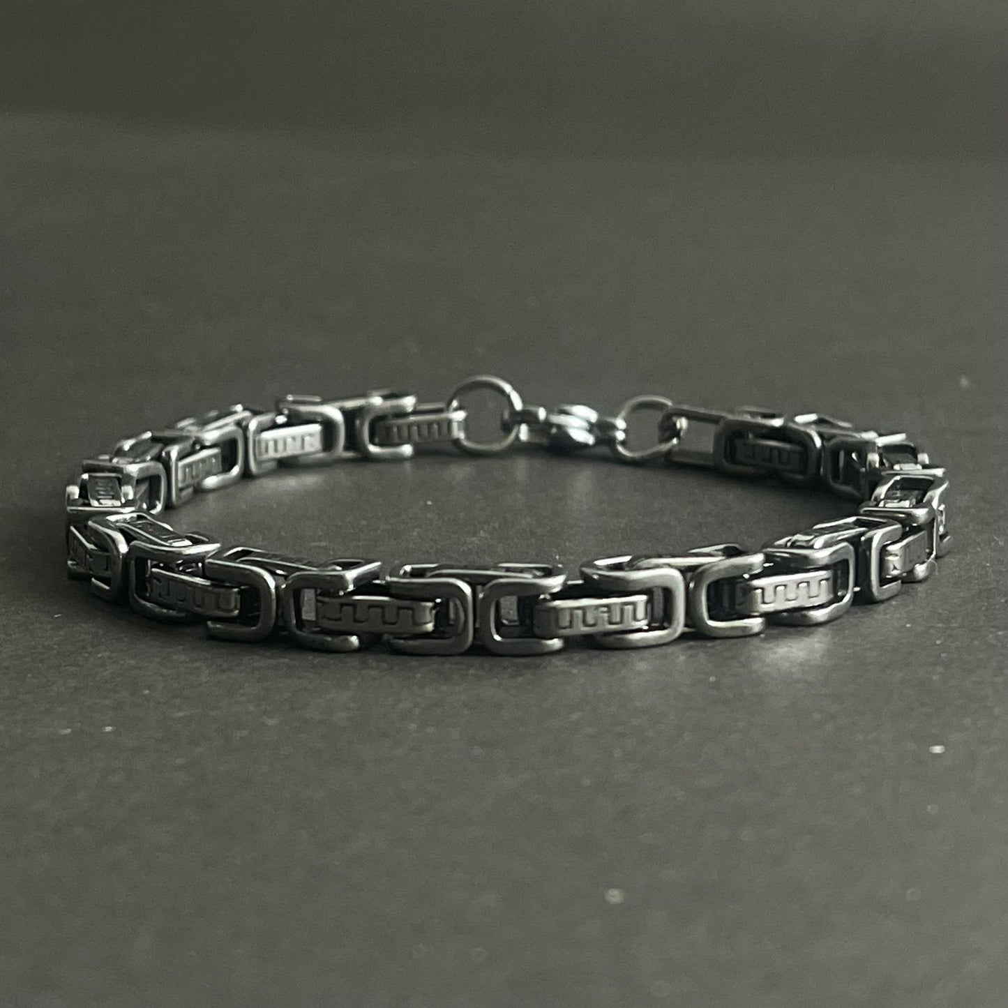antique silver stainless steel chain bracelet for men online in Pakistan