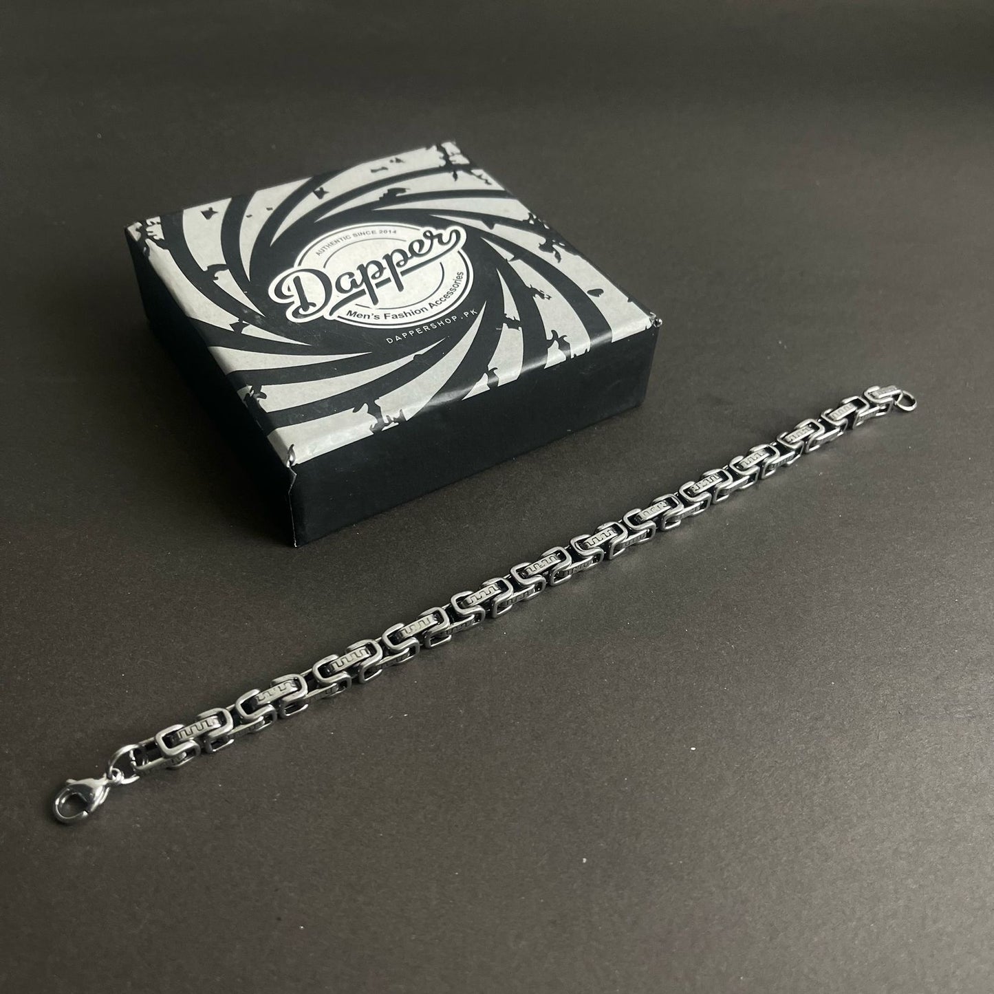 antique silver stainless steel chain bracelet for men online in Pakistan