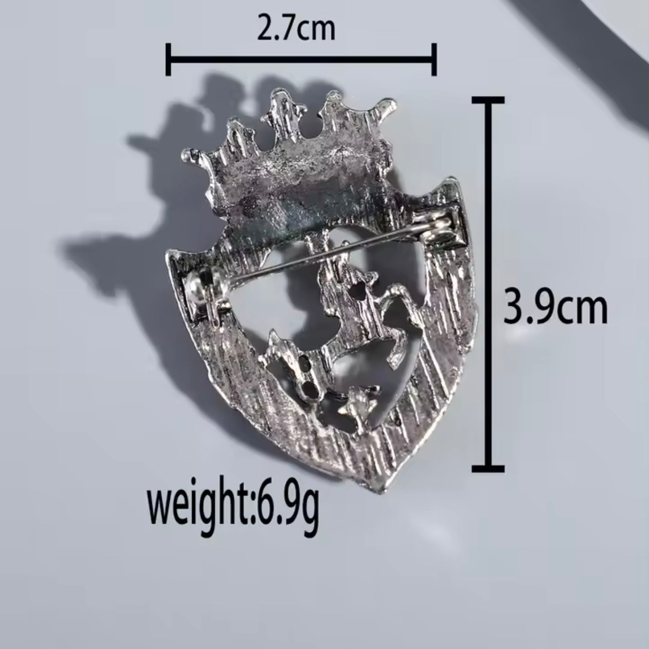 crown horse brooch lapel pin for men suit in Pakistan