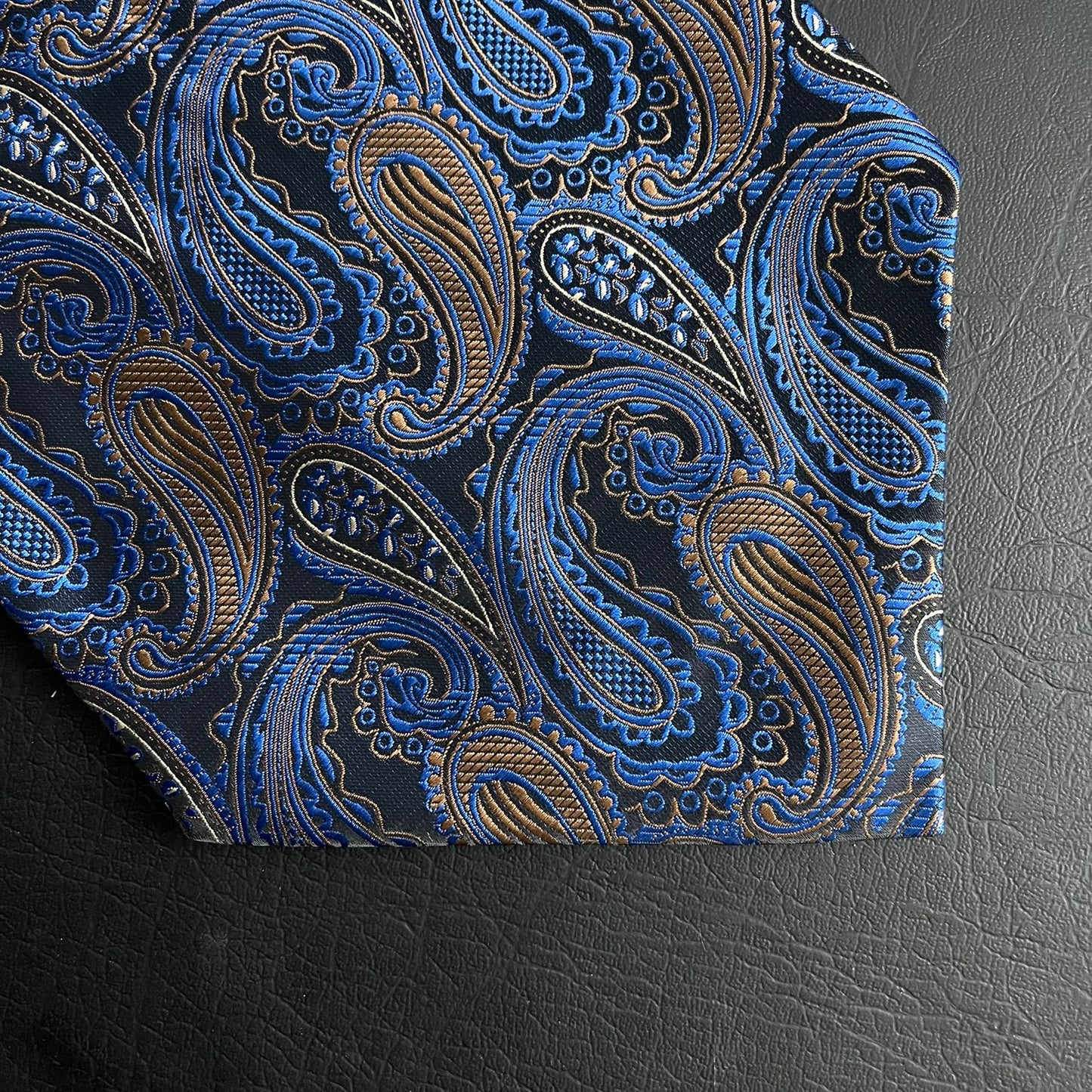 golden and blue Paisley Ascot Tie, cravat tie and pocket square for men online in Pakistan