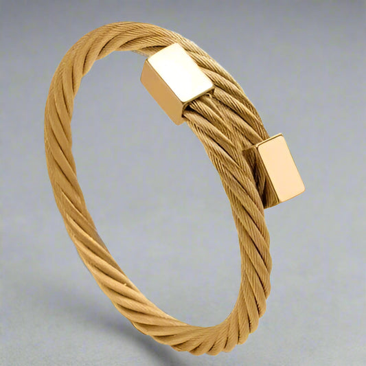golden cable bracelet for men online in Pakistan