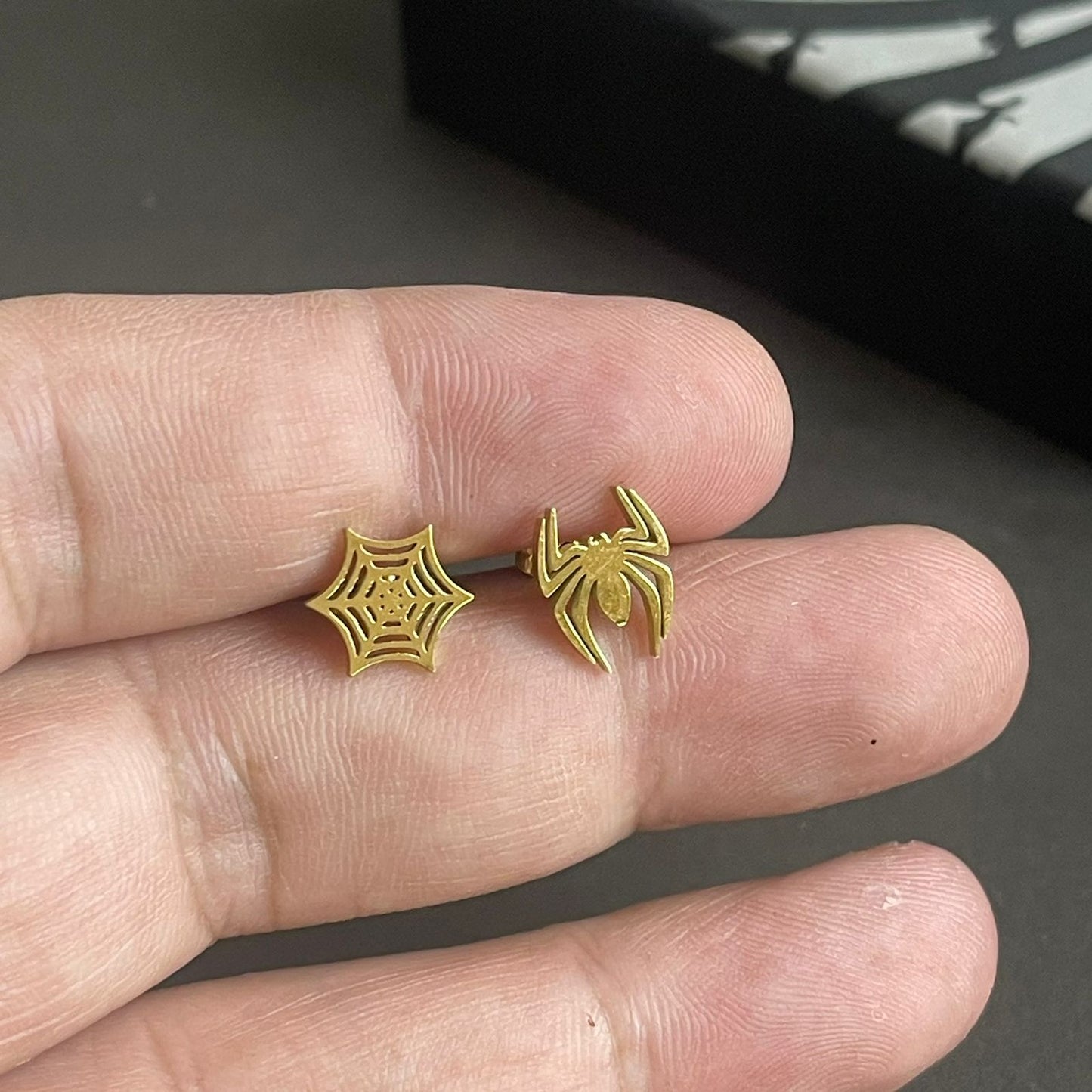 golden spider earrings for men women online in Pakistan