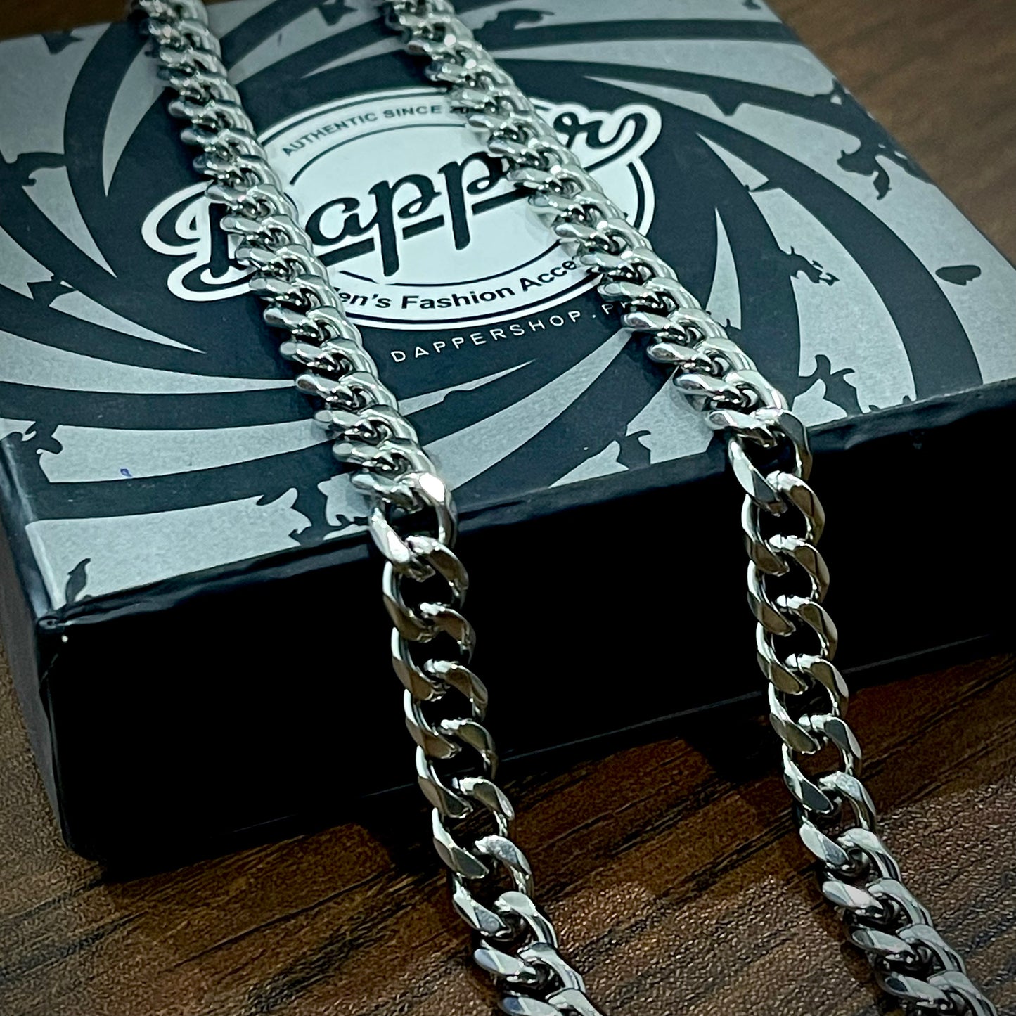 7mm steel silver cuban curb link neck chain for men boys in pakistan