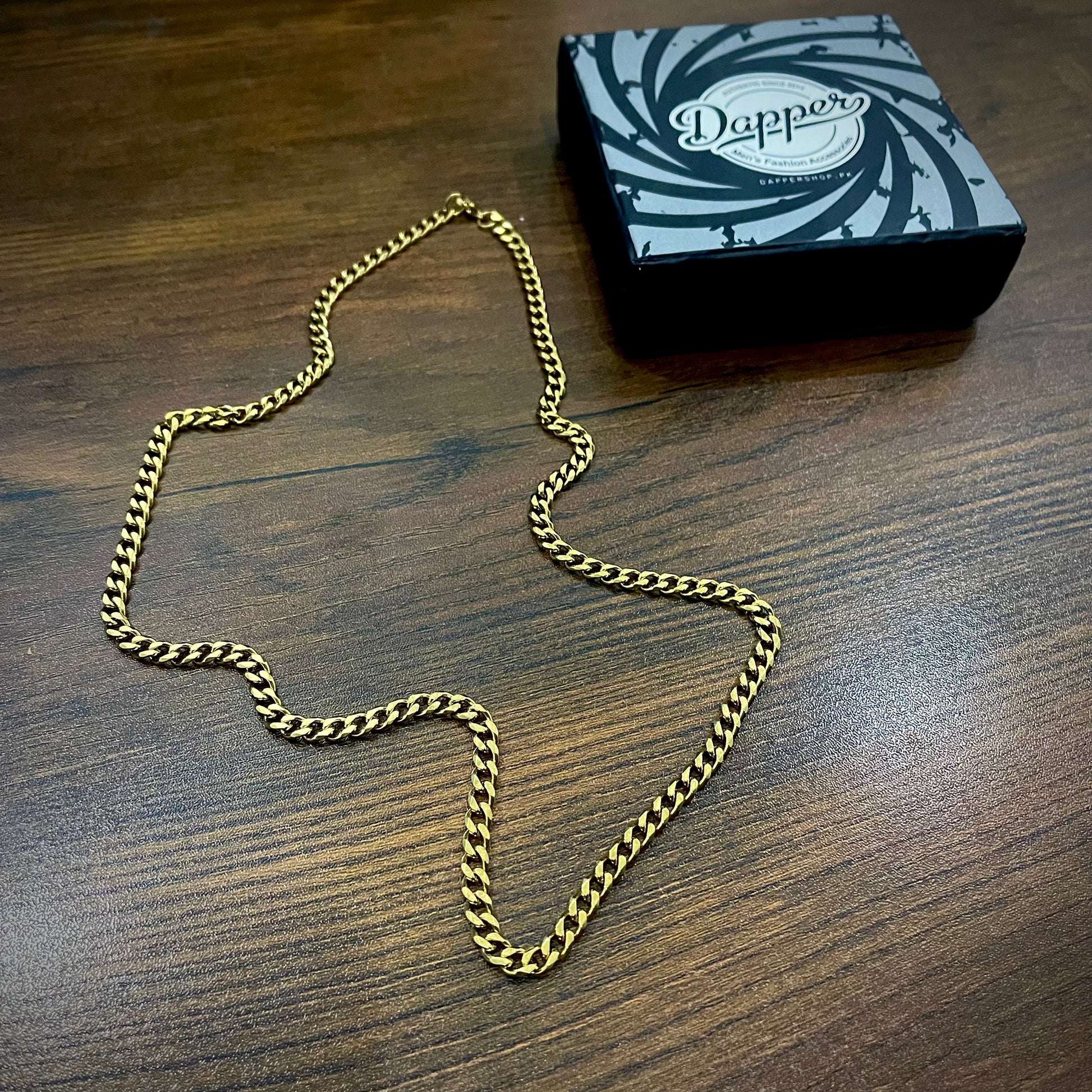 5mm Golden steel curb link neck chain for men in pakistan