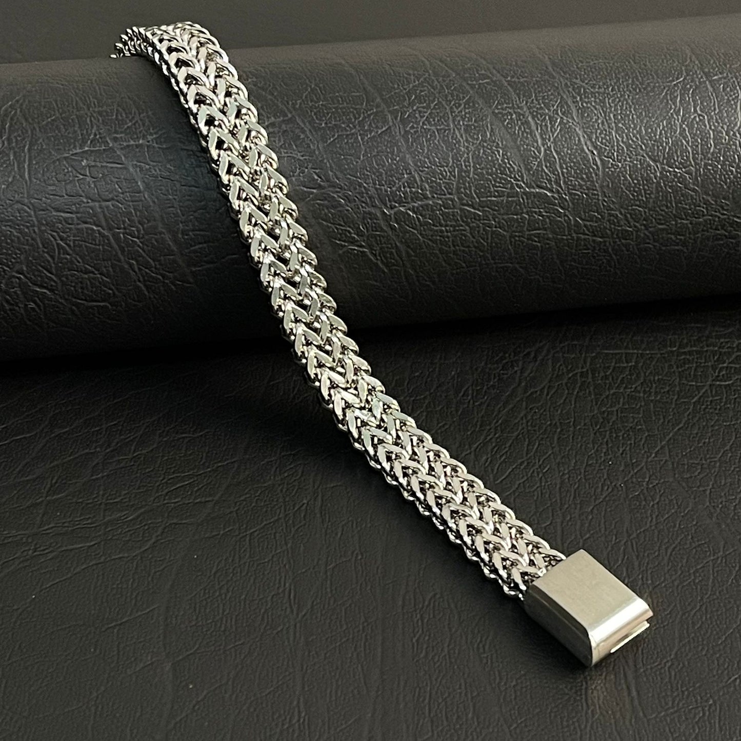 premium Stainless Steel silver foxtail bracelet for men online in Pakistan