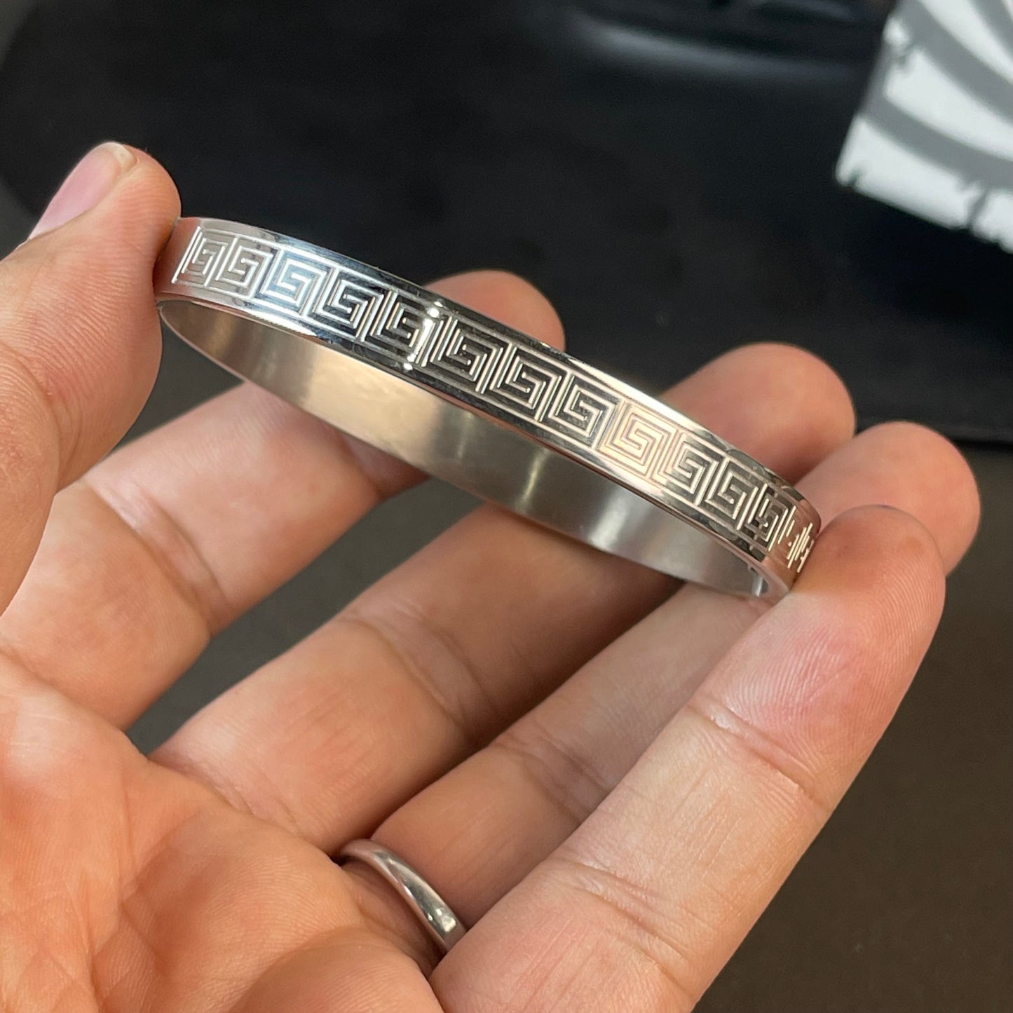 silver steel kara bracelet price in Pakistan
