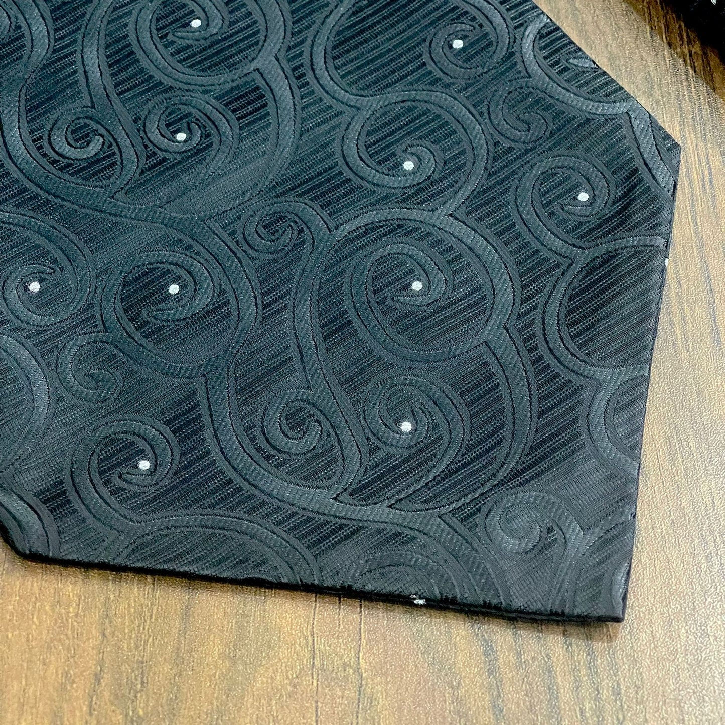 Black Ascot for men Online In Pakistan