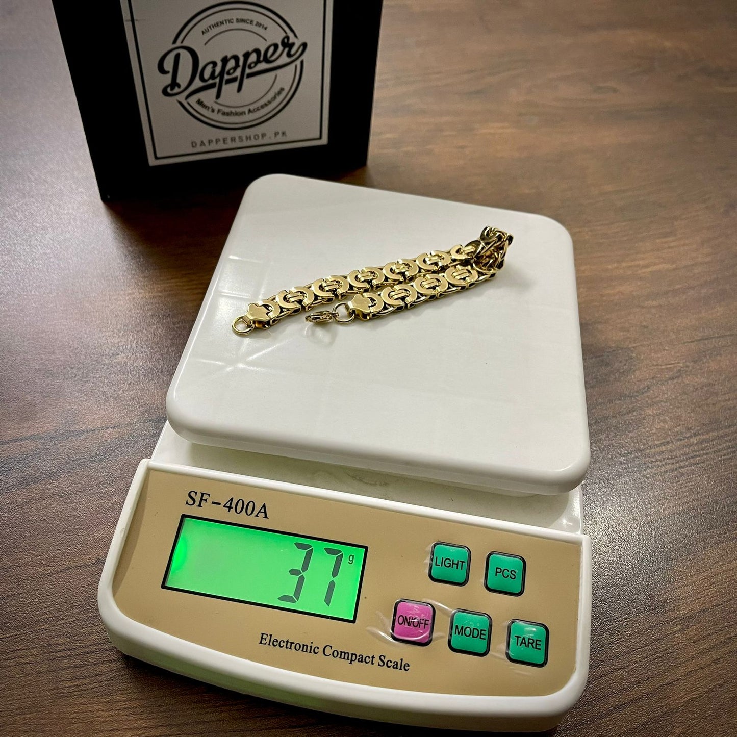 golden chain bracelet for man in pakistan