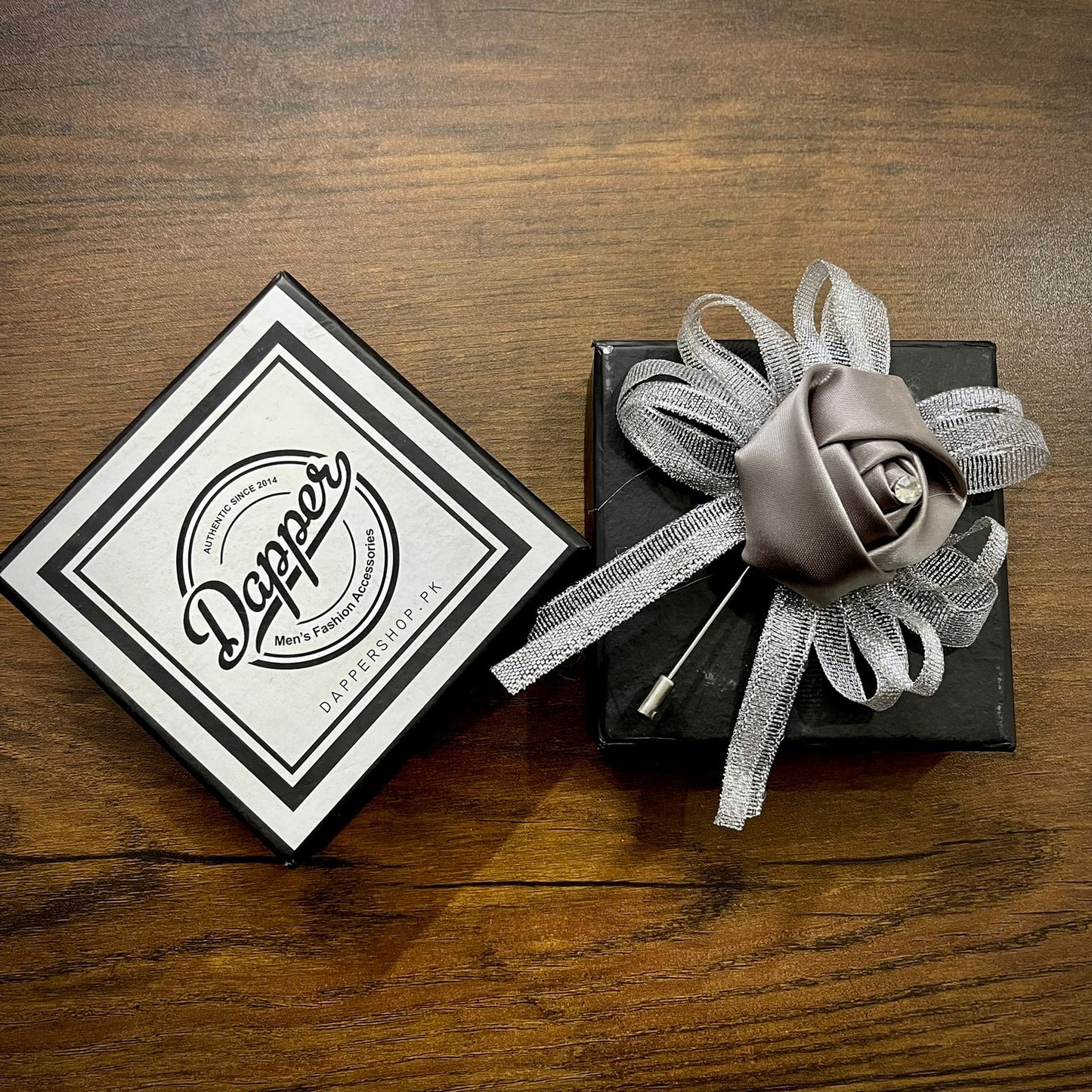 Grey Flower Wedding Corsage Lapel Pin For Men