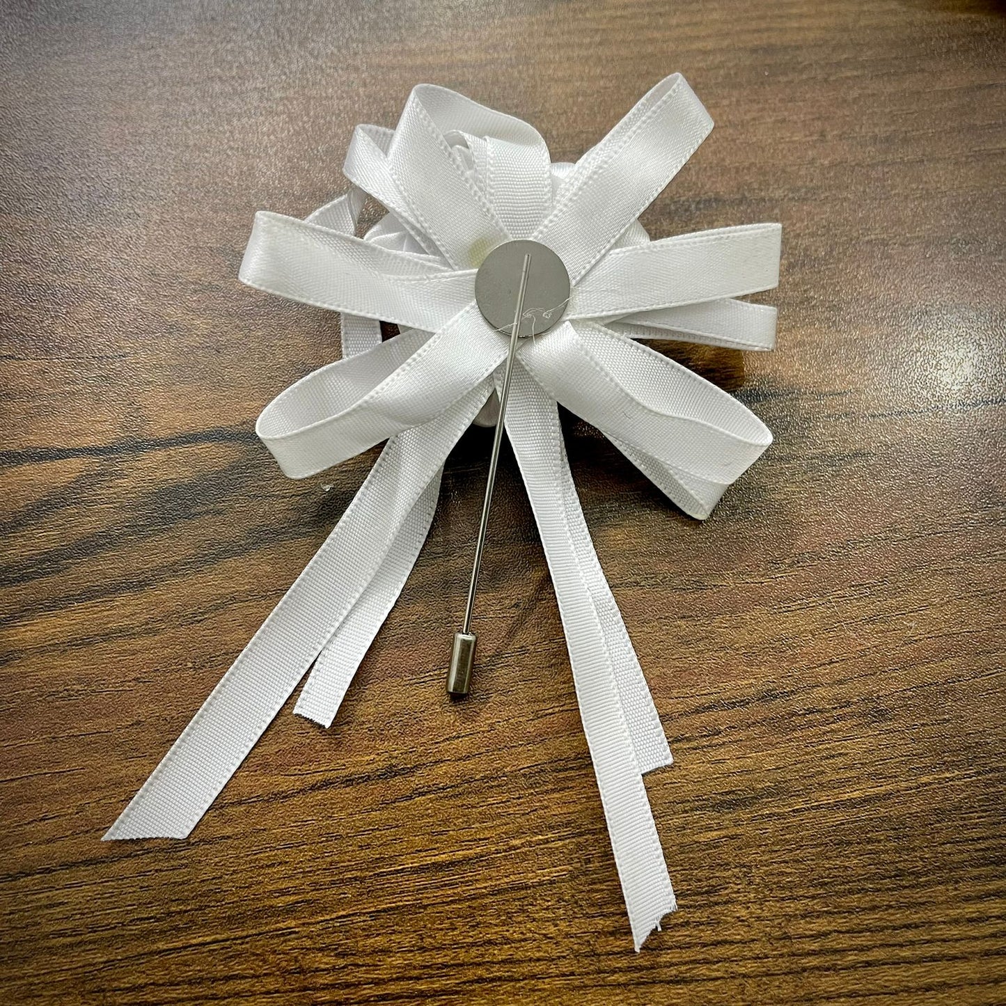 White Flower Wedding Corsage Lapel Pin For Men
