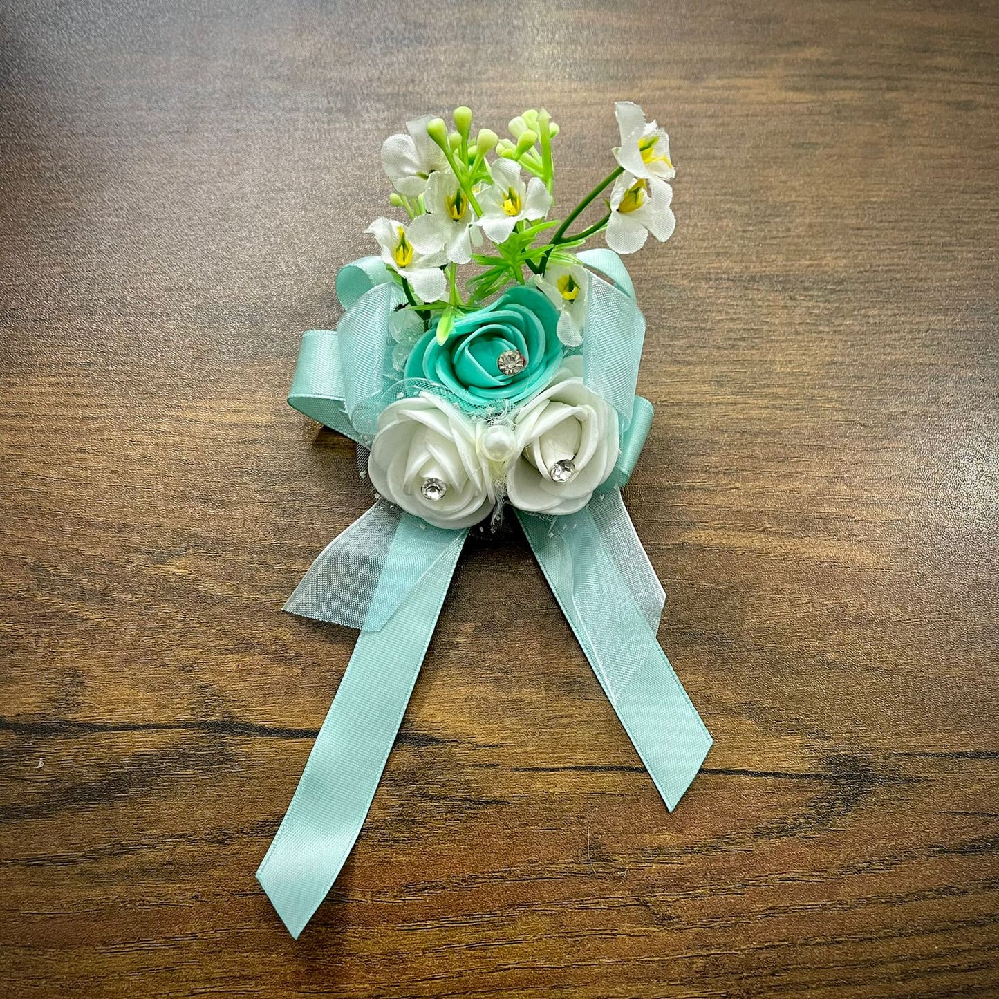 Tiffany Green & White Flower Wedding Corsage For Men