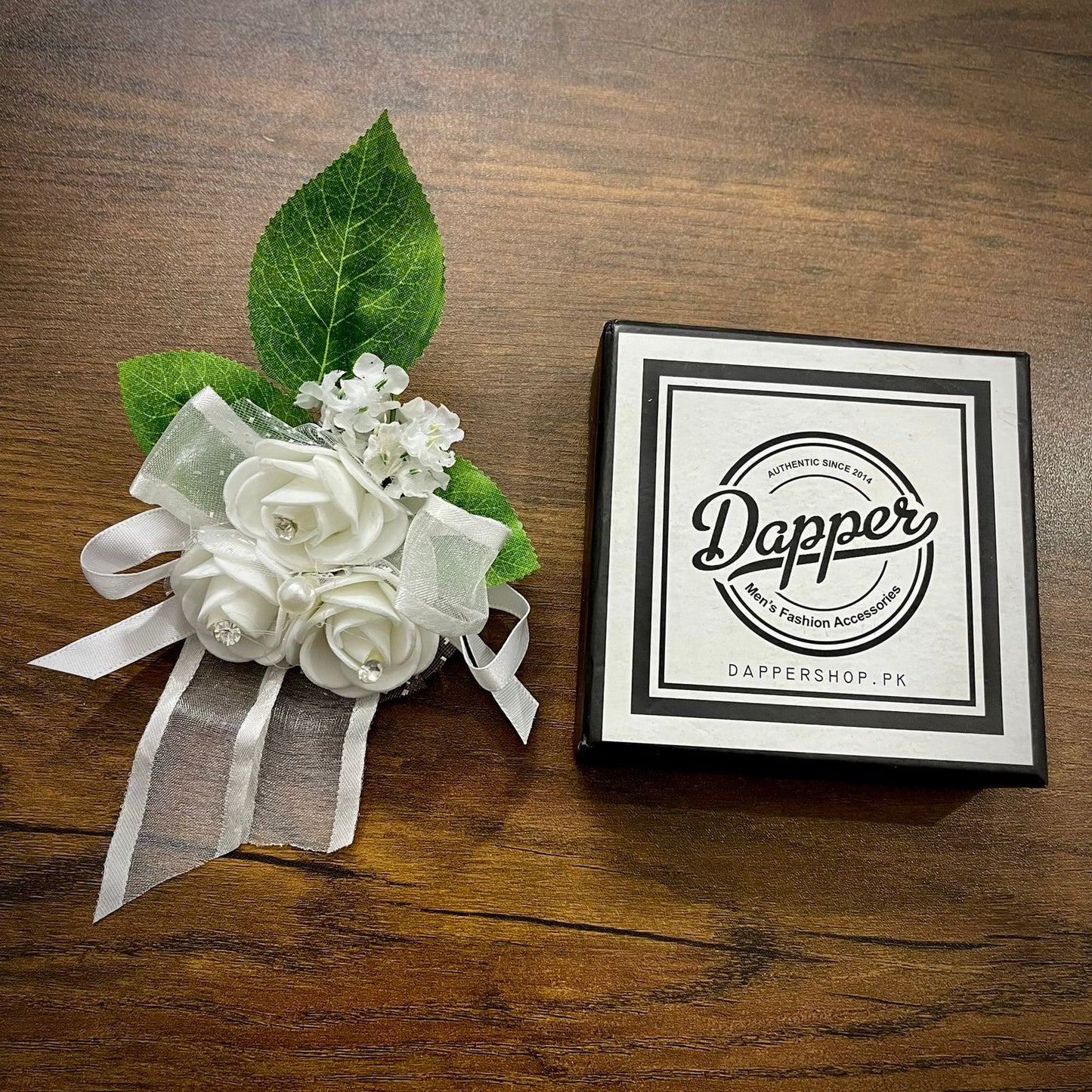 White Flower Leaf Wedding Corsage For Men