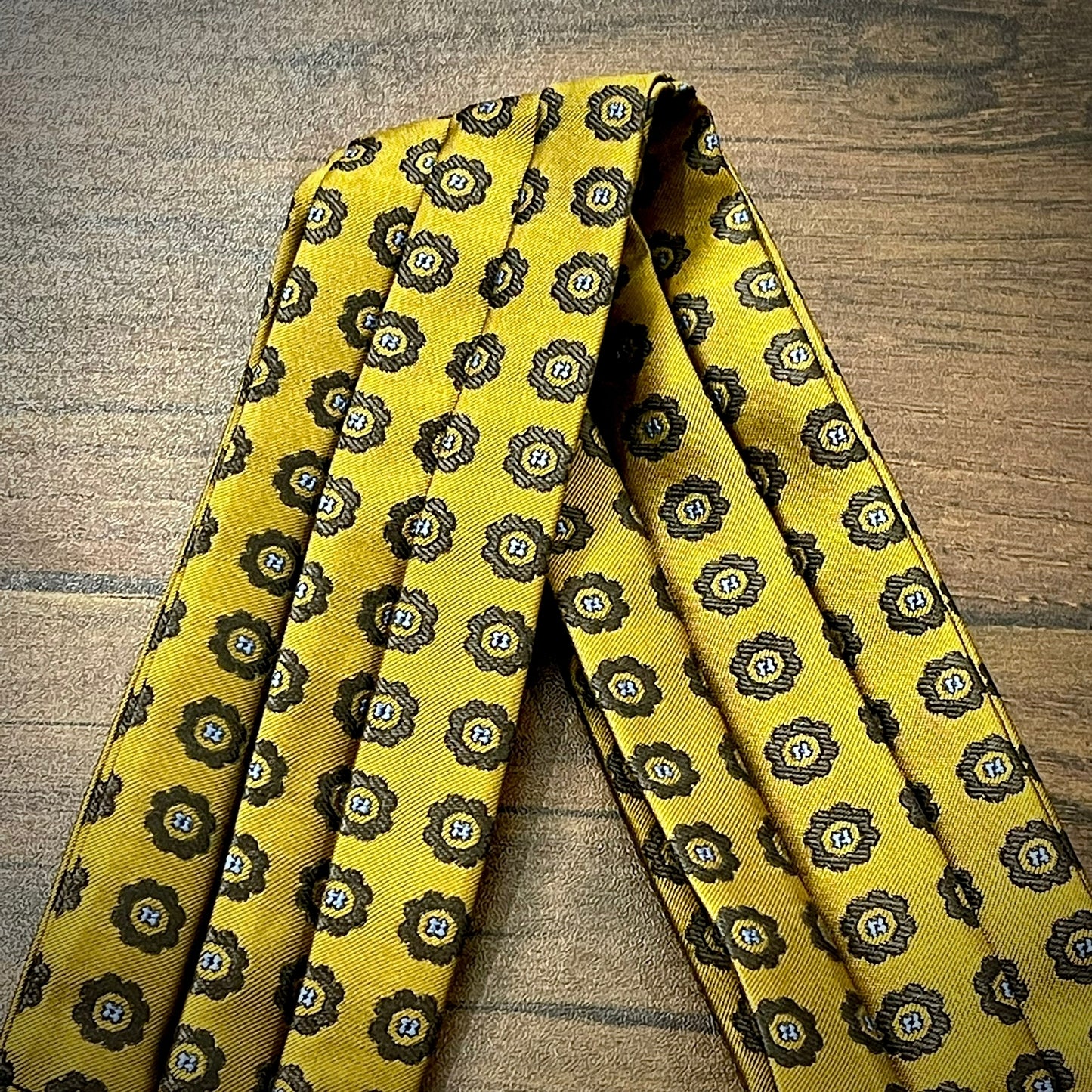 Golden paisley ascot cravat tie neck scarf for men in pakistan