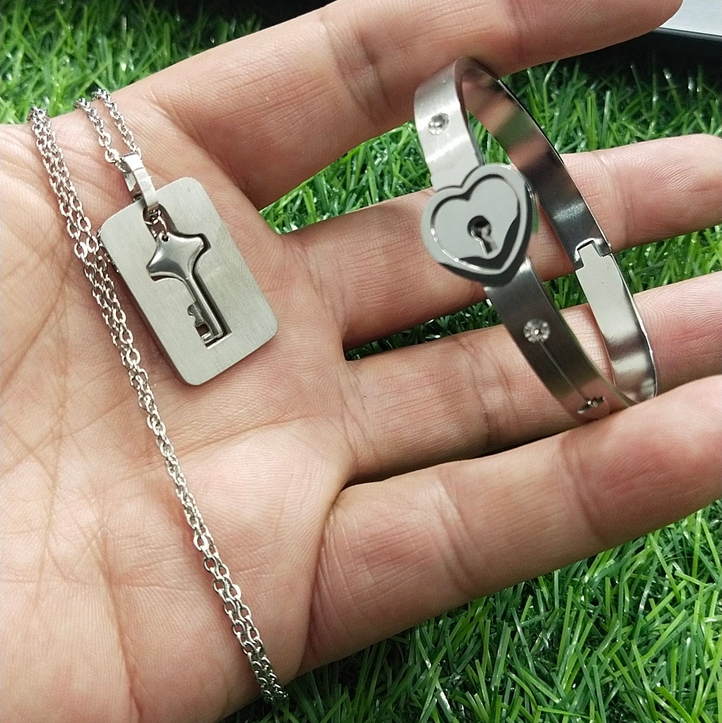 Love Lock Key Bracelet In Pakistan