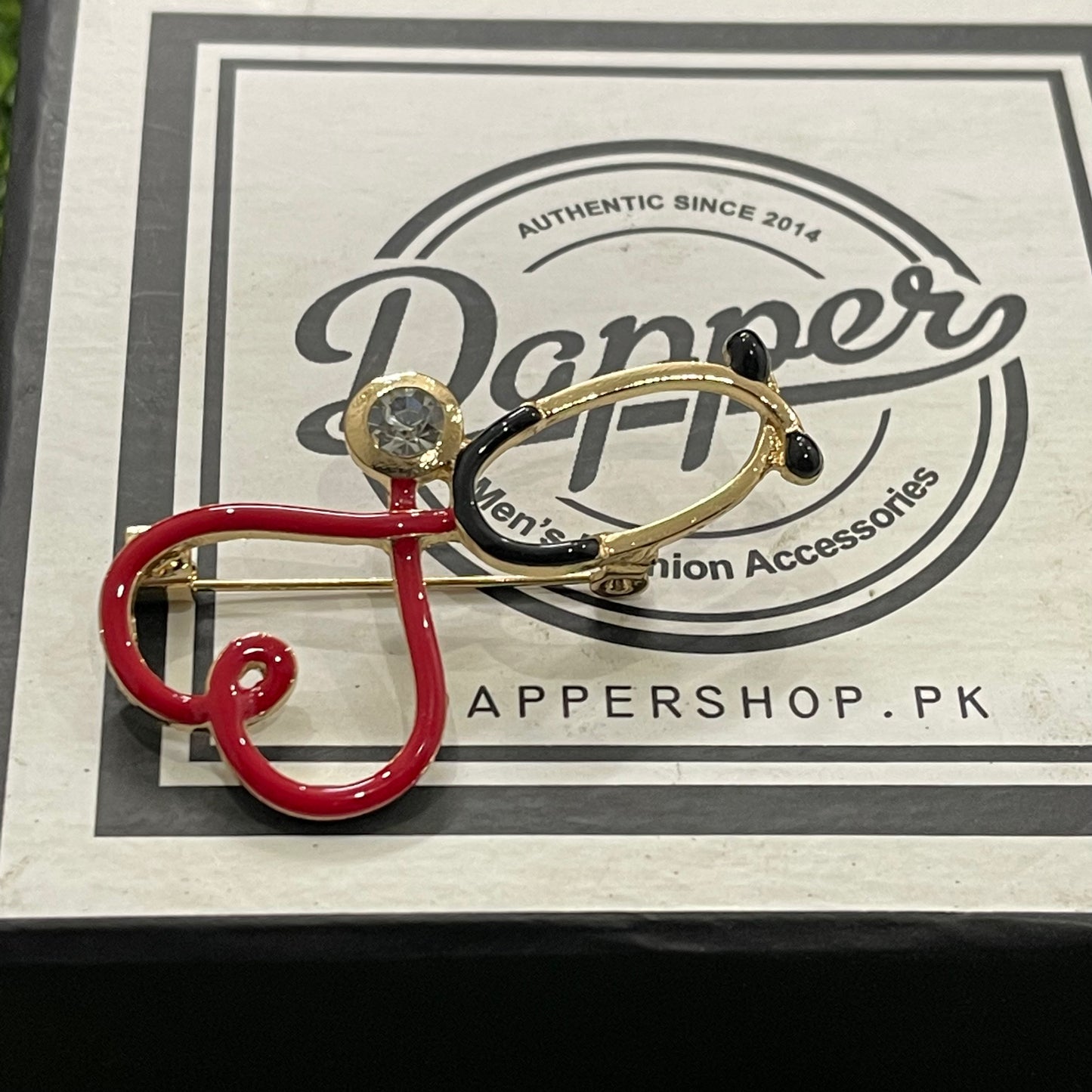 stethoscope brooch lapel pin for men women in Pakistan