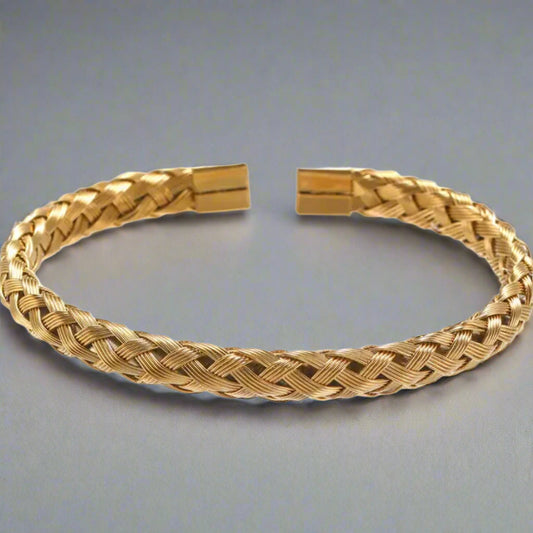 Fashion Golden Kara bracelet For Men In Pakistan