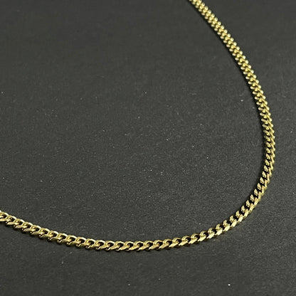 1.5mm thin golden curb link neck chain for men online in Pakistan