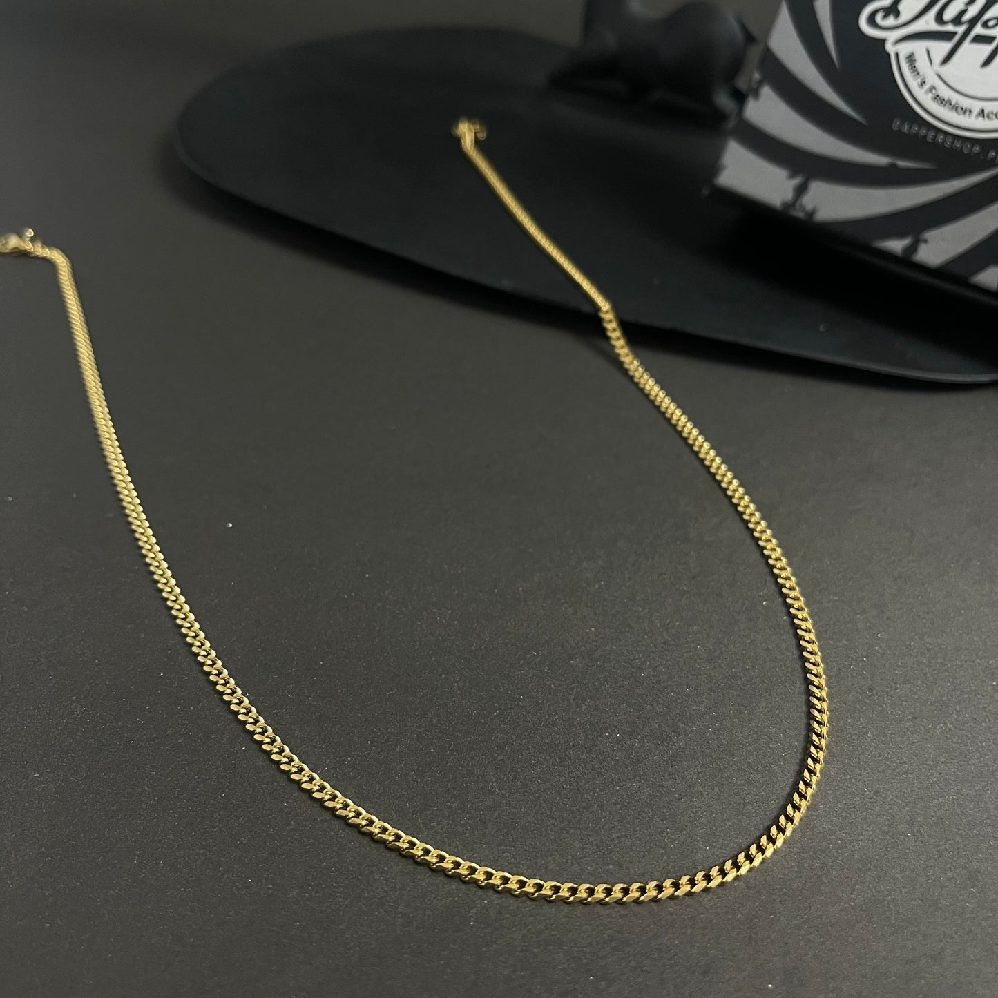 1.5mm thin golden curb link neck chain for men online in Pakistan