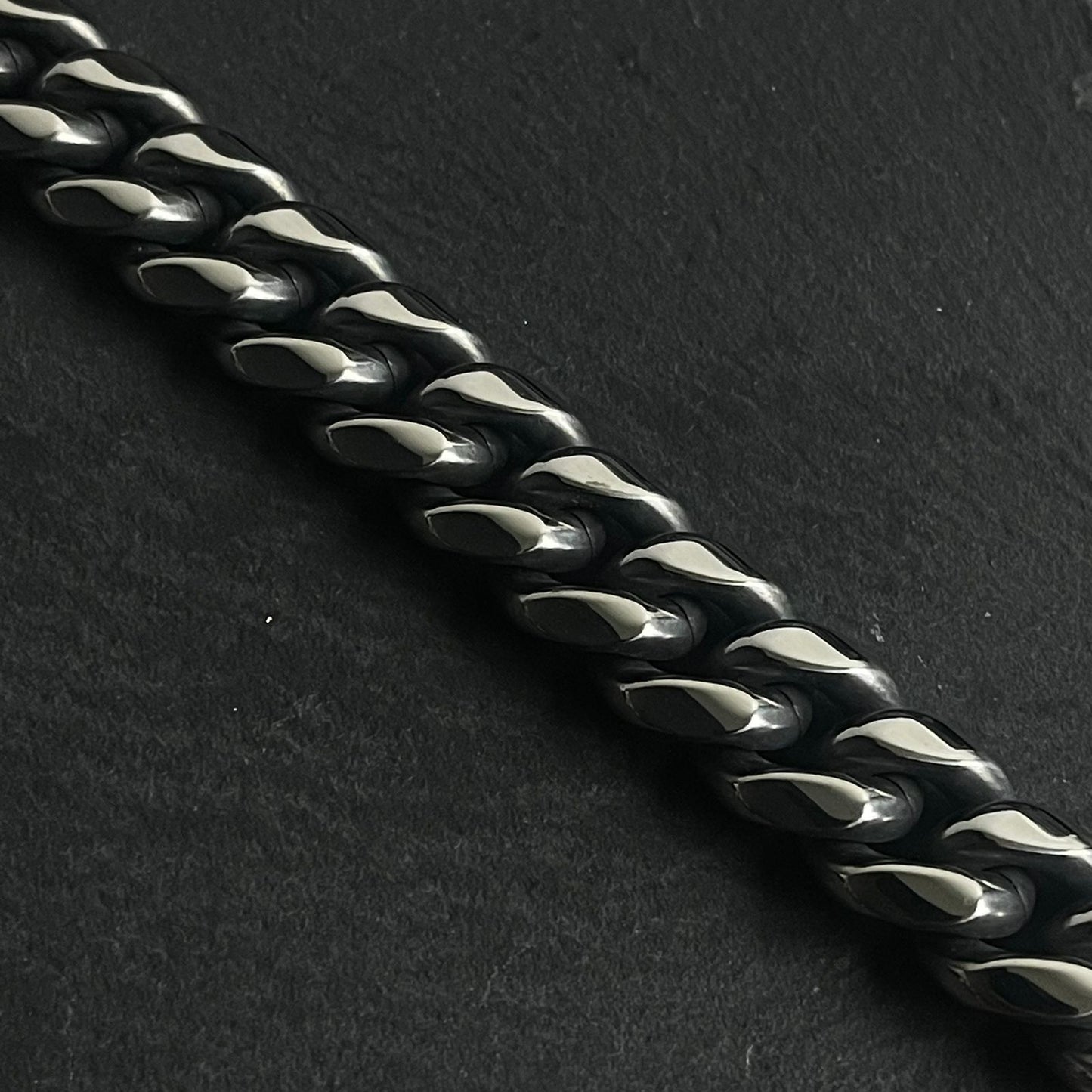 13mm antique silver stainless steel heavy curb chain bracelet for men in Pakistan