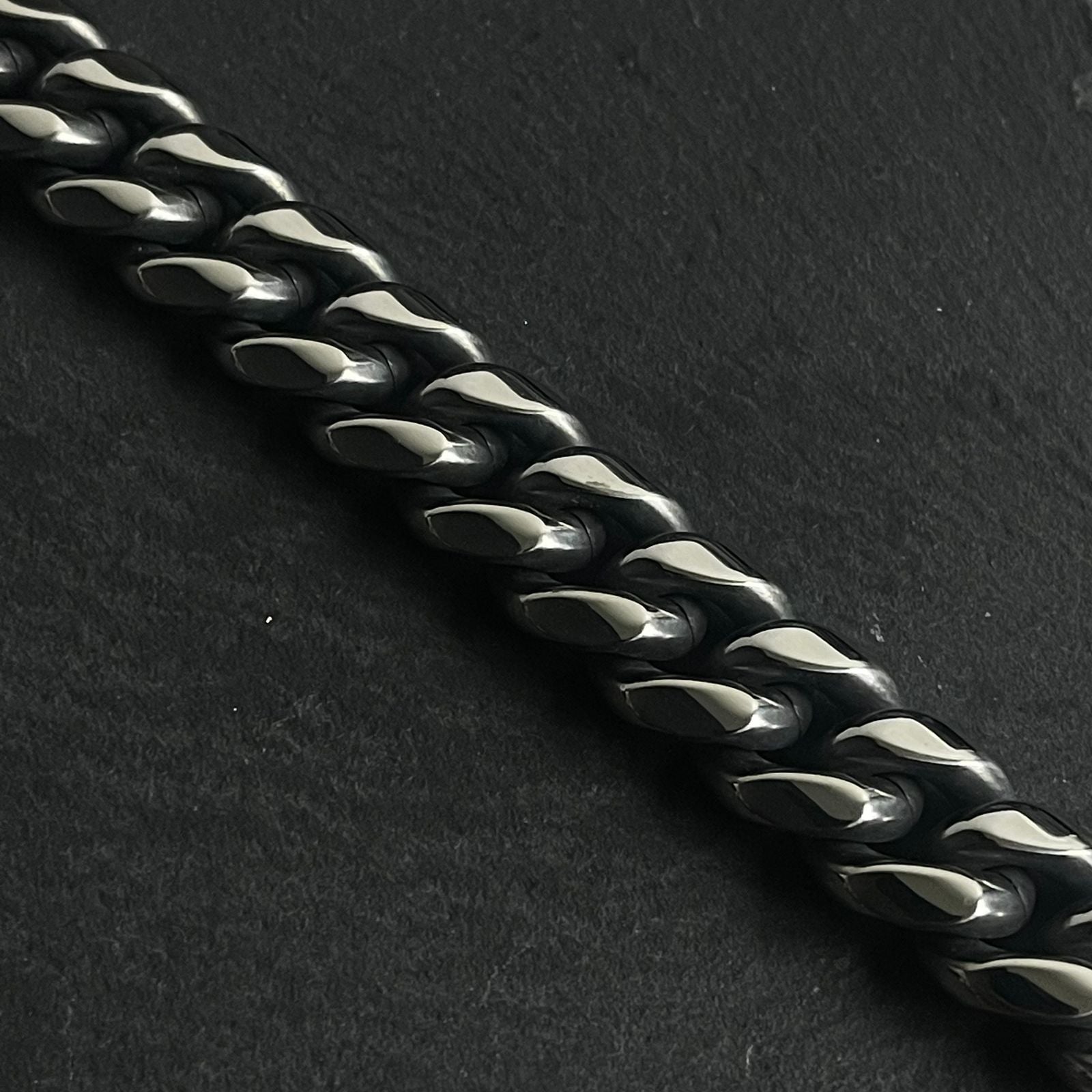 13mm antique silver stainless steel heavy curb chain bracelet for men in Pakistan