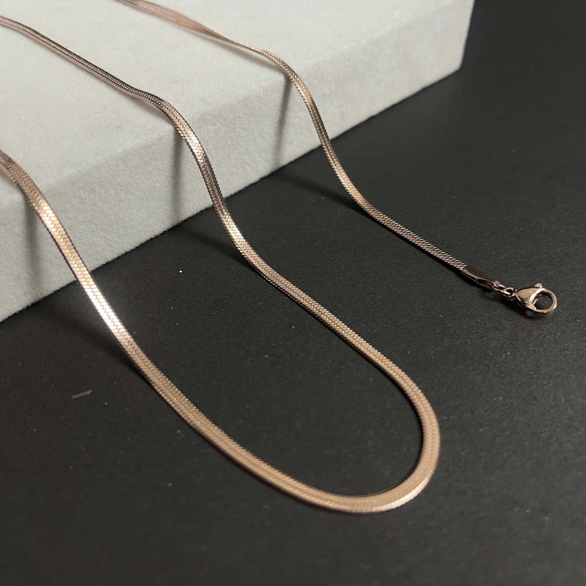 3mm rose gold flat snake neck chain for men online in Pakistan