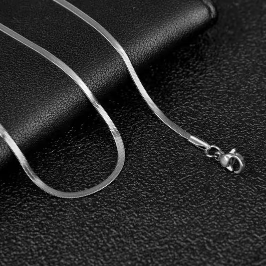 3mm silver flat snake neck chain for men online in Pakistan