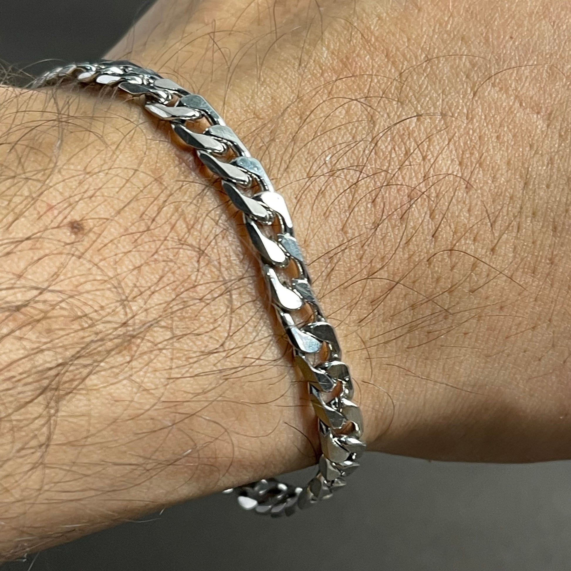 5mm Figaro link silver chain bracelet for men online in Pakistan