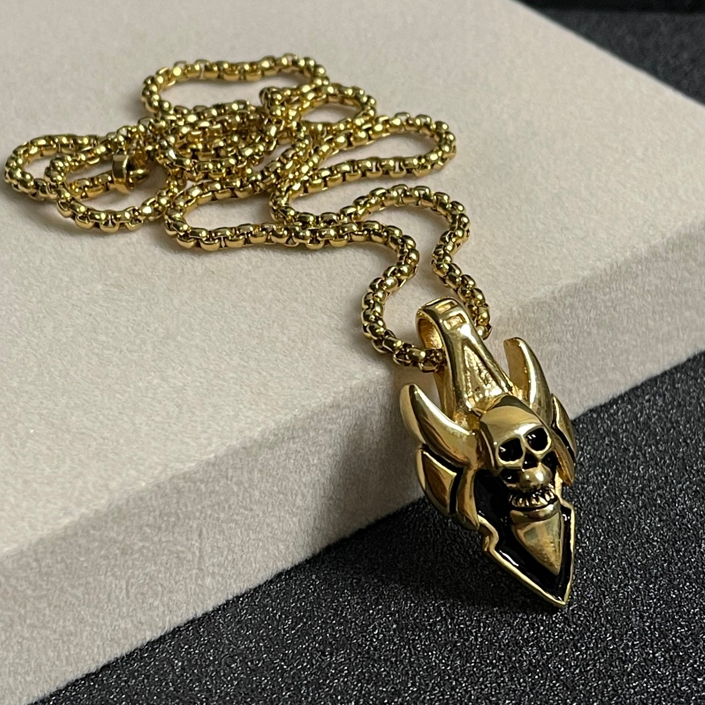 skull pendant for boys price in pakistan