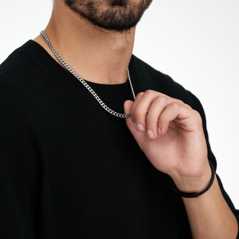7mm silver Stainless Steel curb link neck chain for men in Pakistan