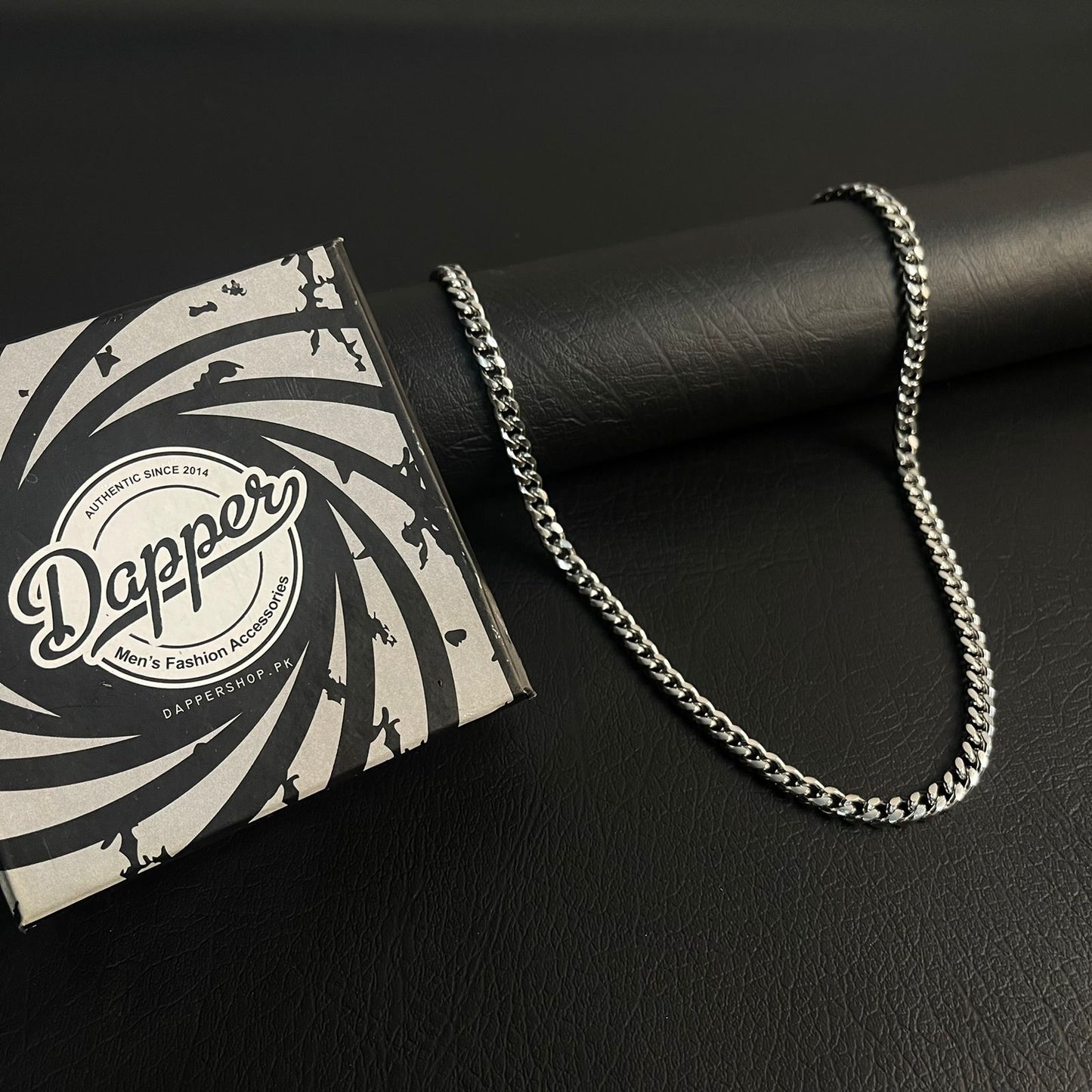 7mm silver stainless steel round curb link neck chain for men online in Pakistan