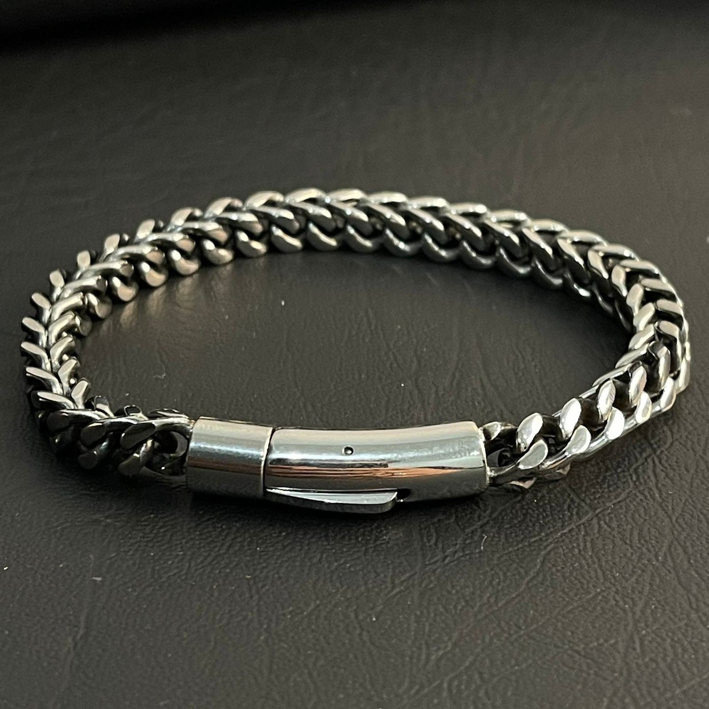 8mm antique silver stainless steel Franco chain bracelet for men online in Pakistan