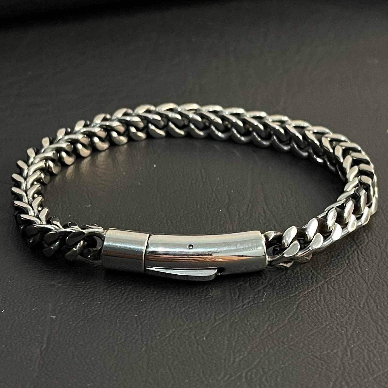 8mm antique silver stainless steel Franco chain bracelet for men online in Pakistan