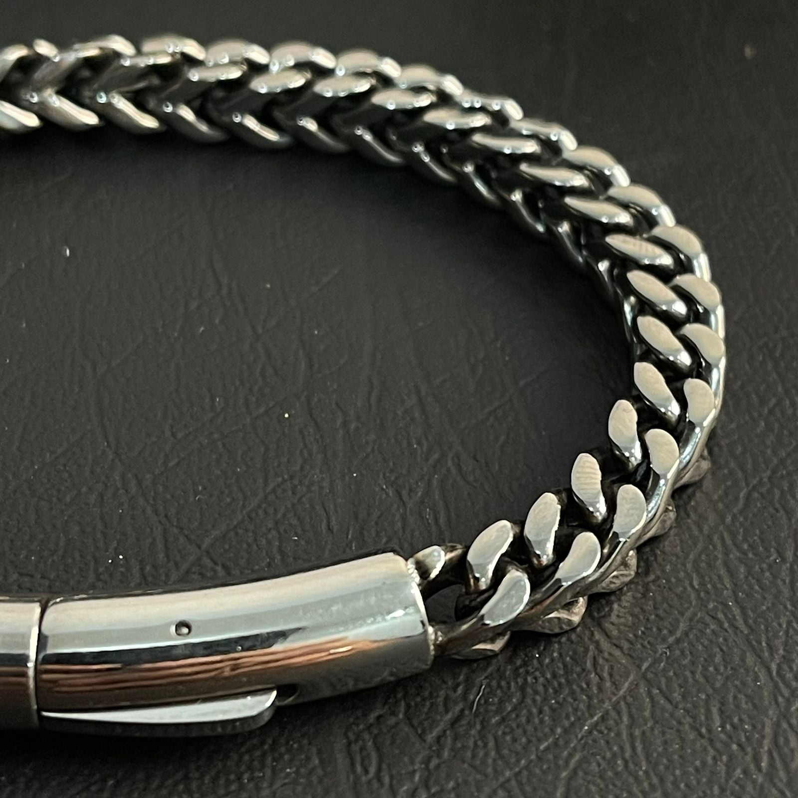 8mm antique silver stainless steel Franco chain bracelet for men online in Pakistan
