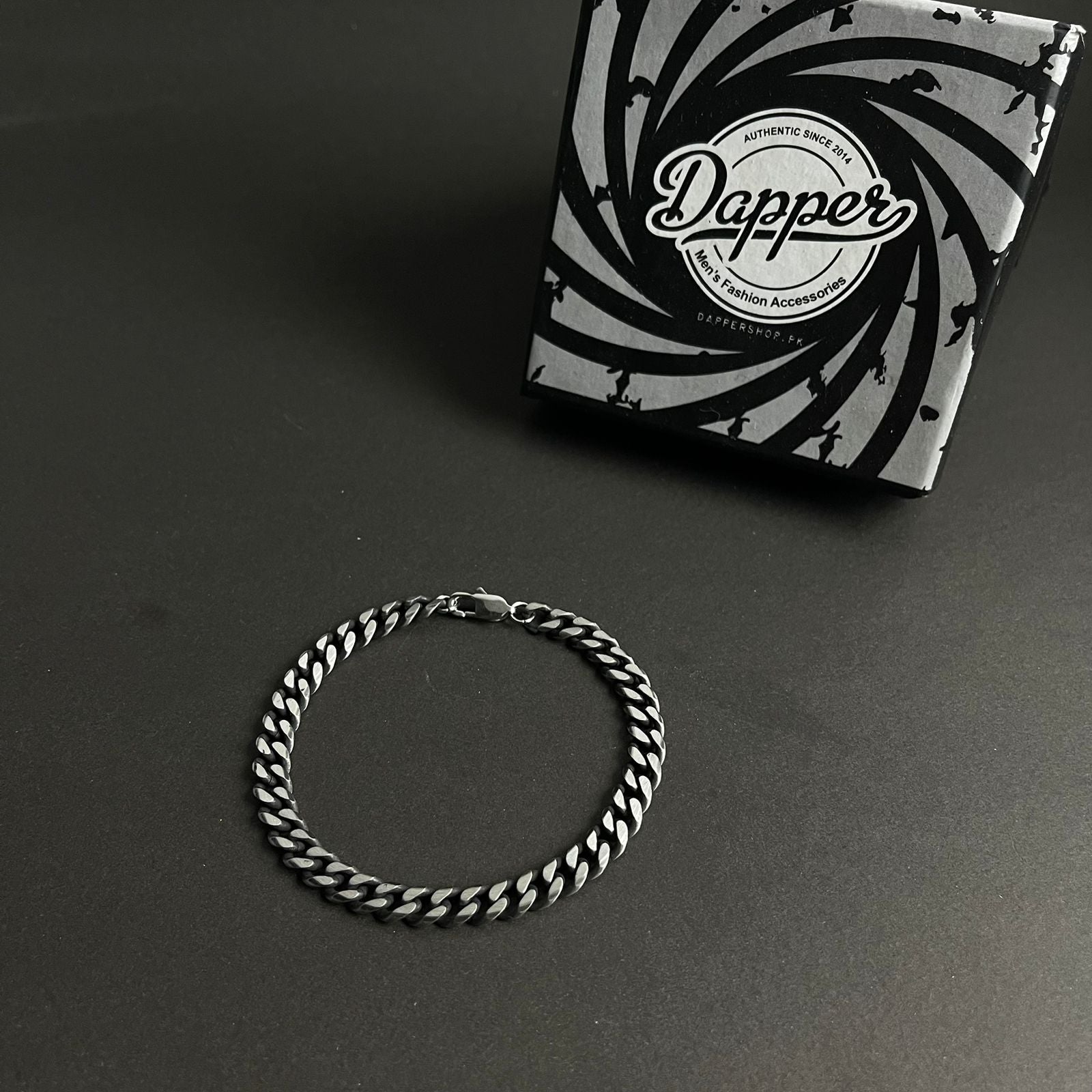 8mm antique silver stainless steel curb link chain bracelet for men online in Pakistan