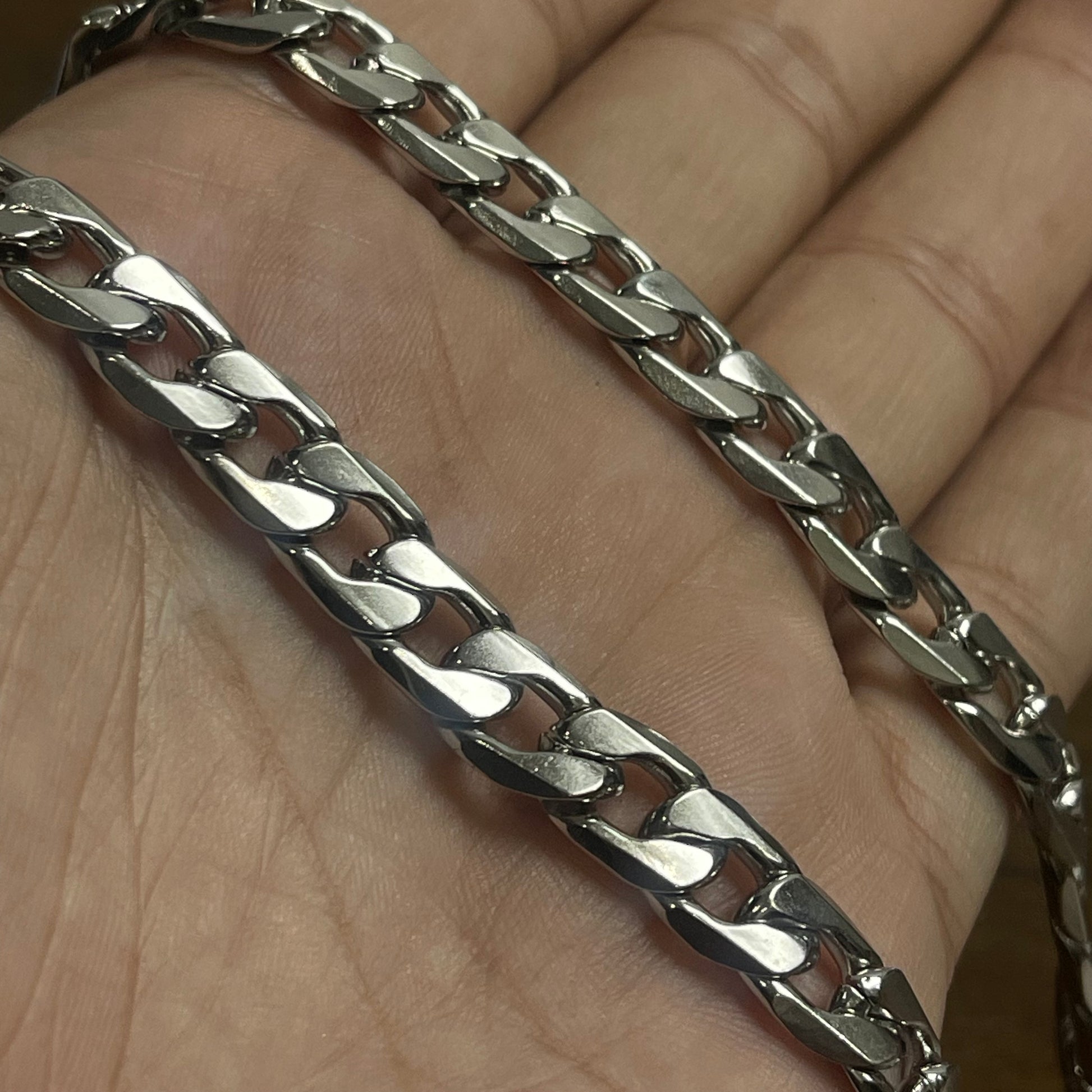 men cuban neck chain price in pakistan