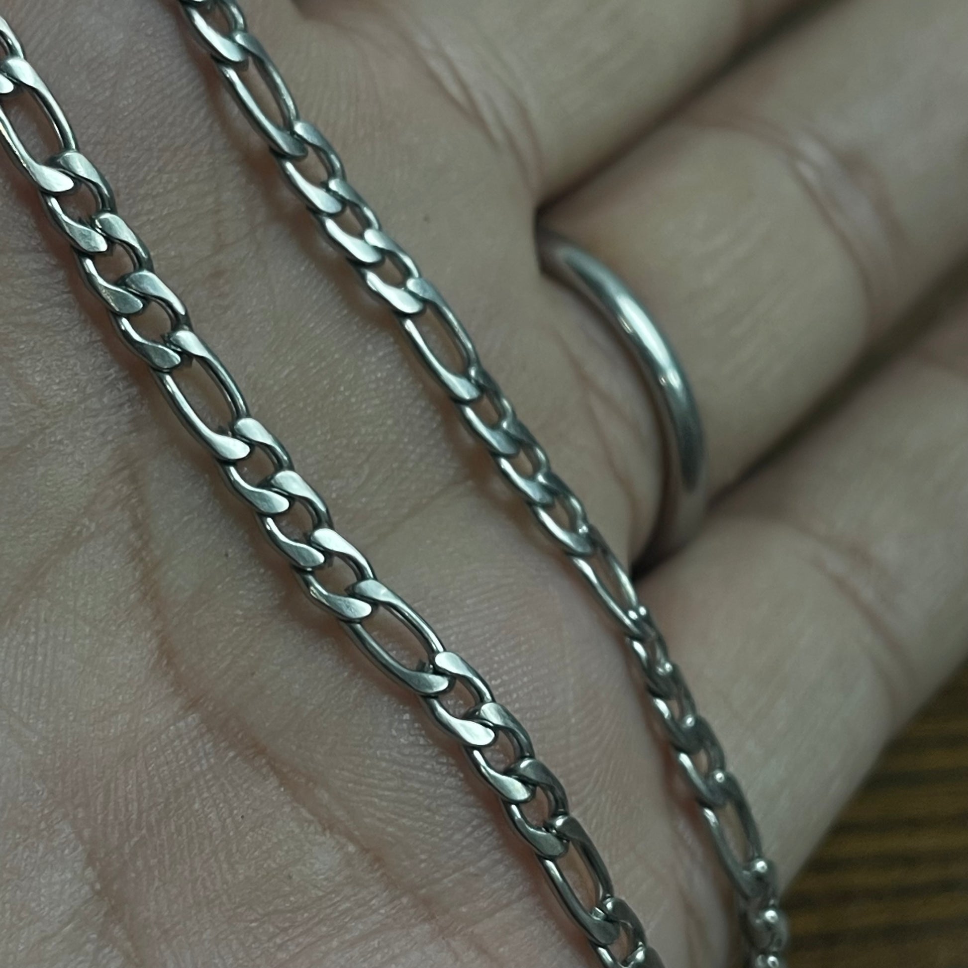 titanium figaro neck chain for men online in pakistan