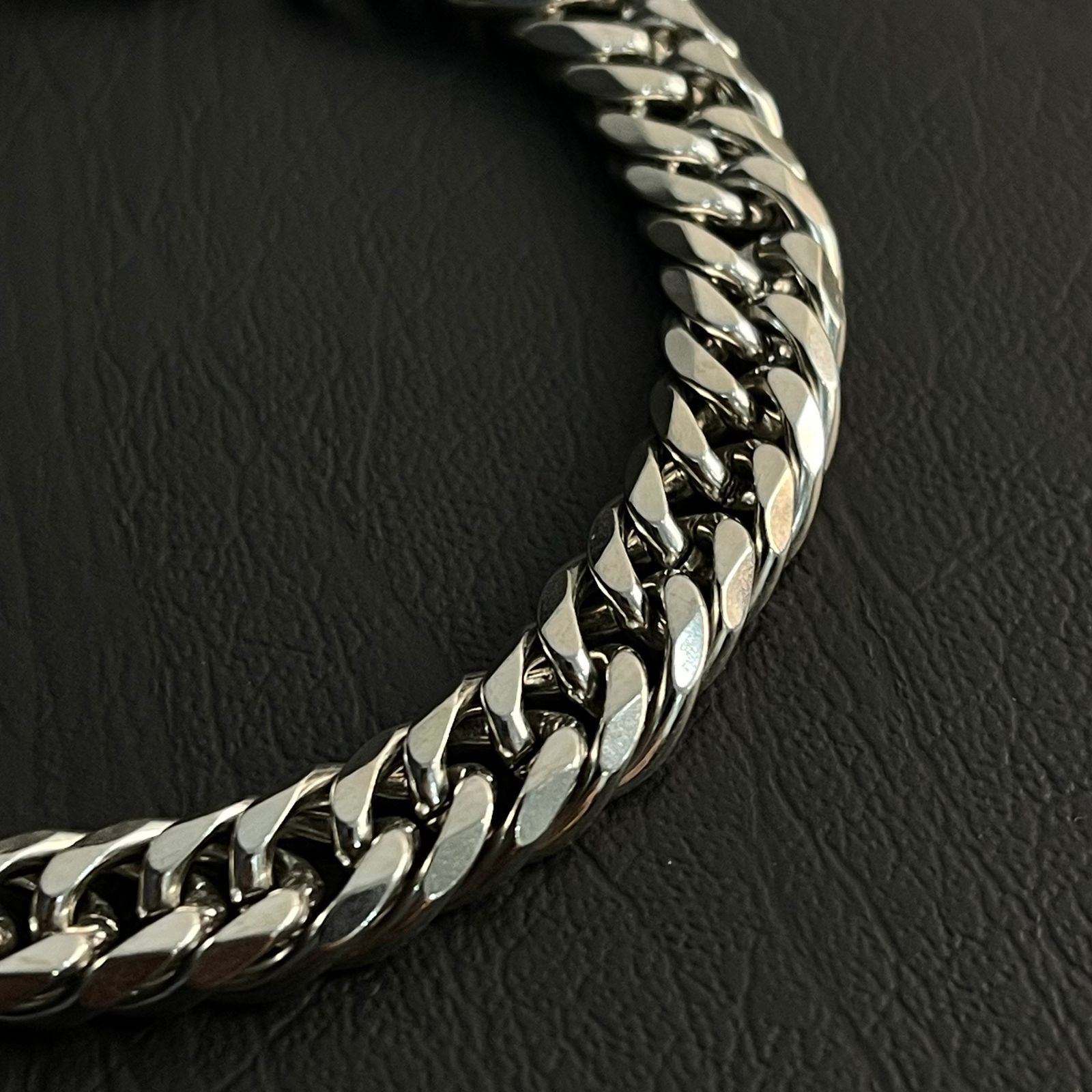 9mm stainless steel curb link chain bracelet for men online in Pakistan