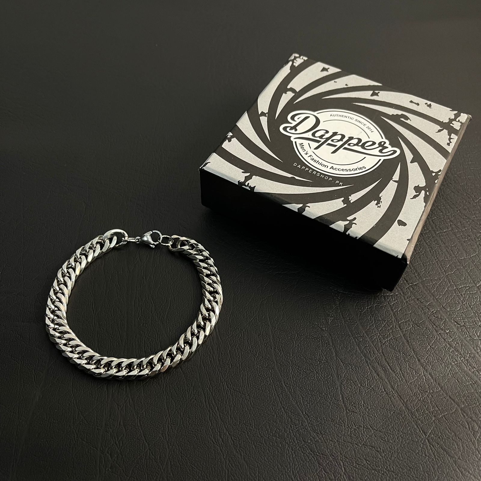 9mm stainless steel curb link chain bracelet for men online in Pakistan