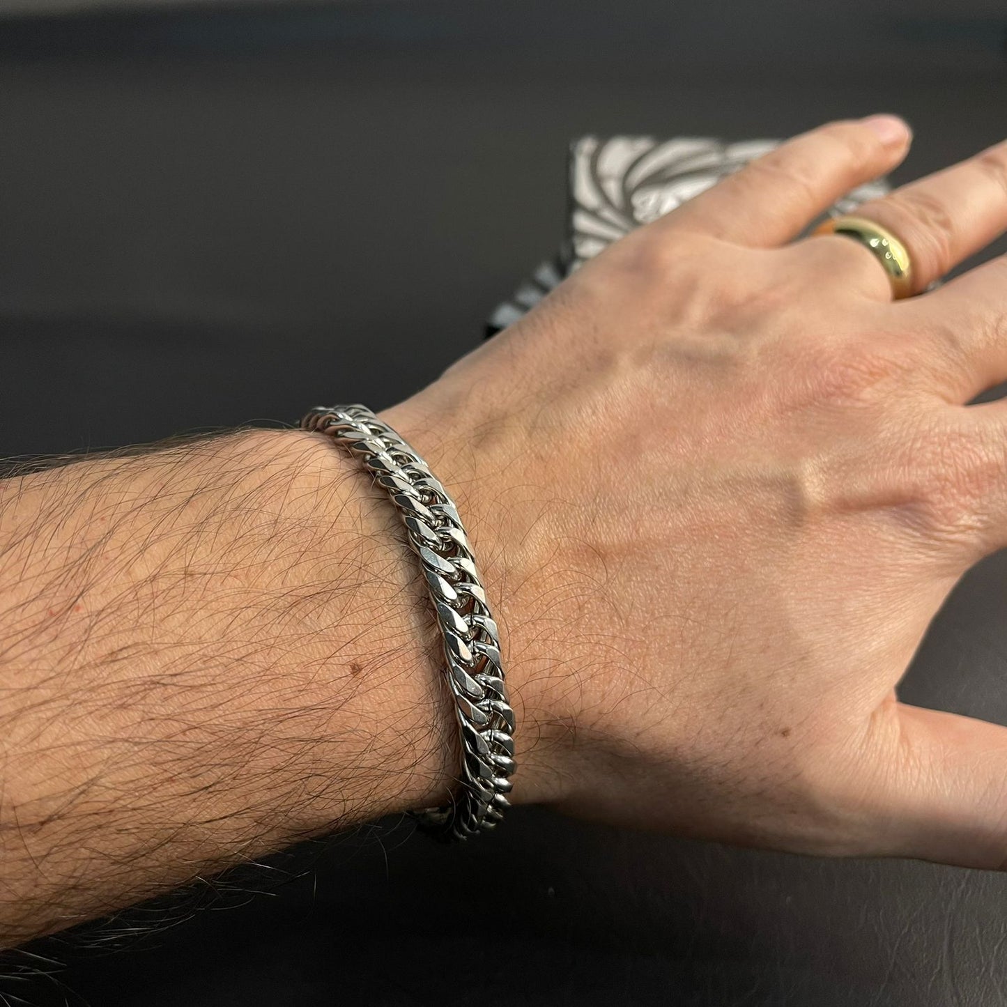 9mm stainless steel curb link chain bracelet for men online in Pakistan