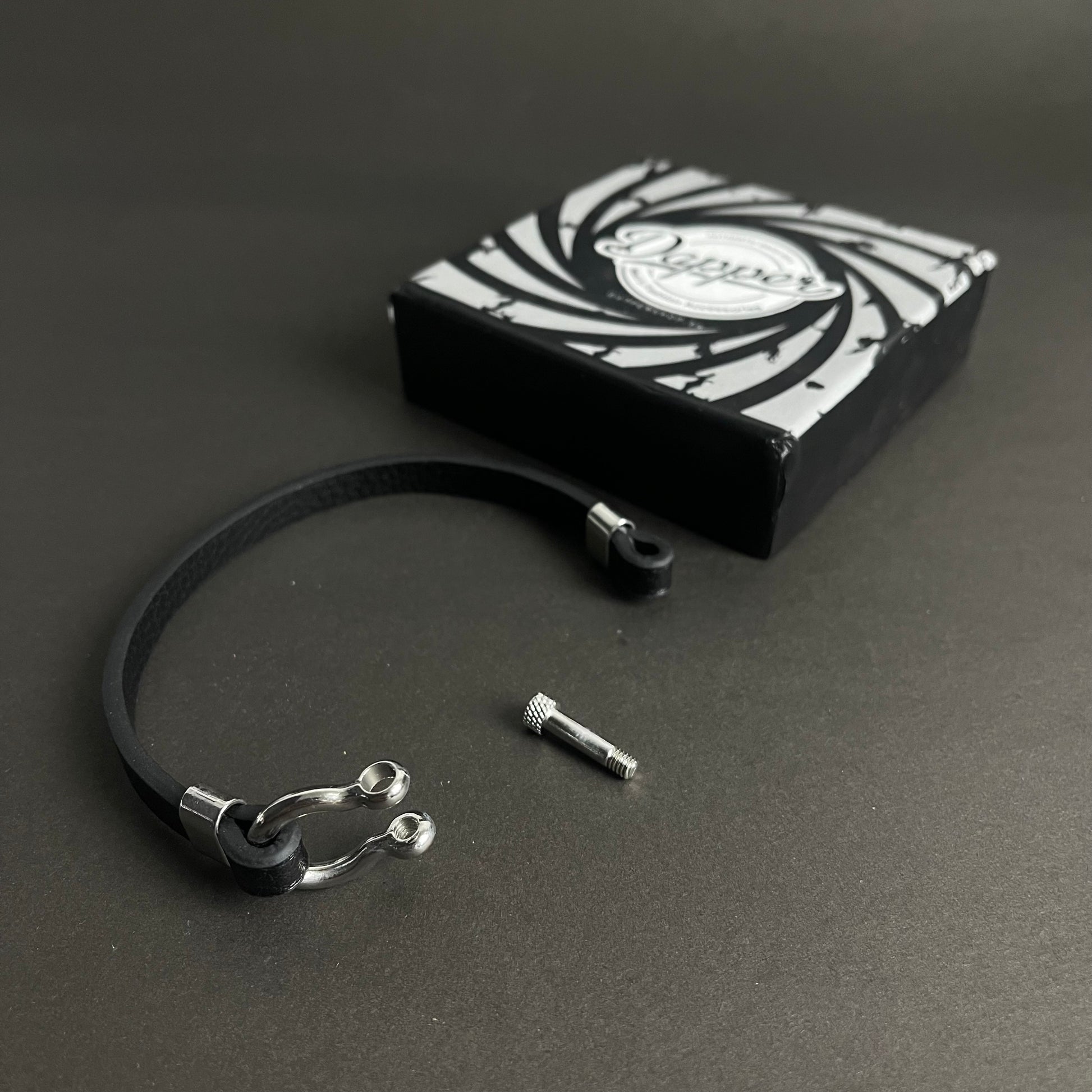 hand bracelet for boys Pakistan