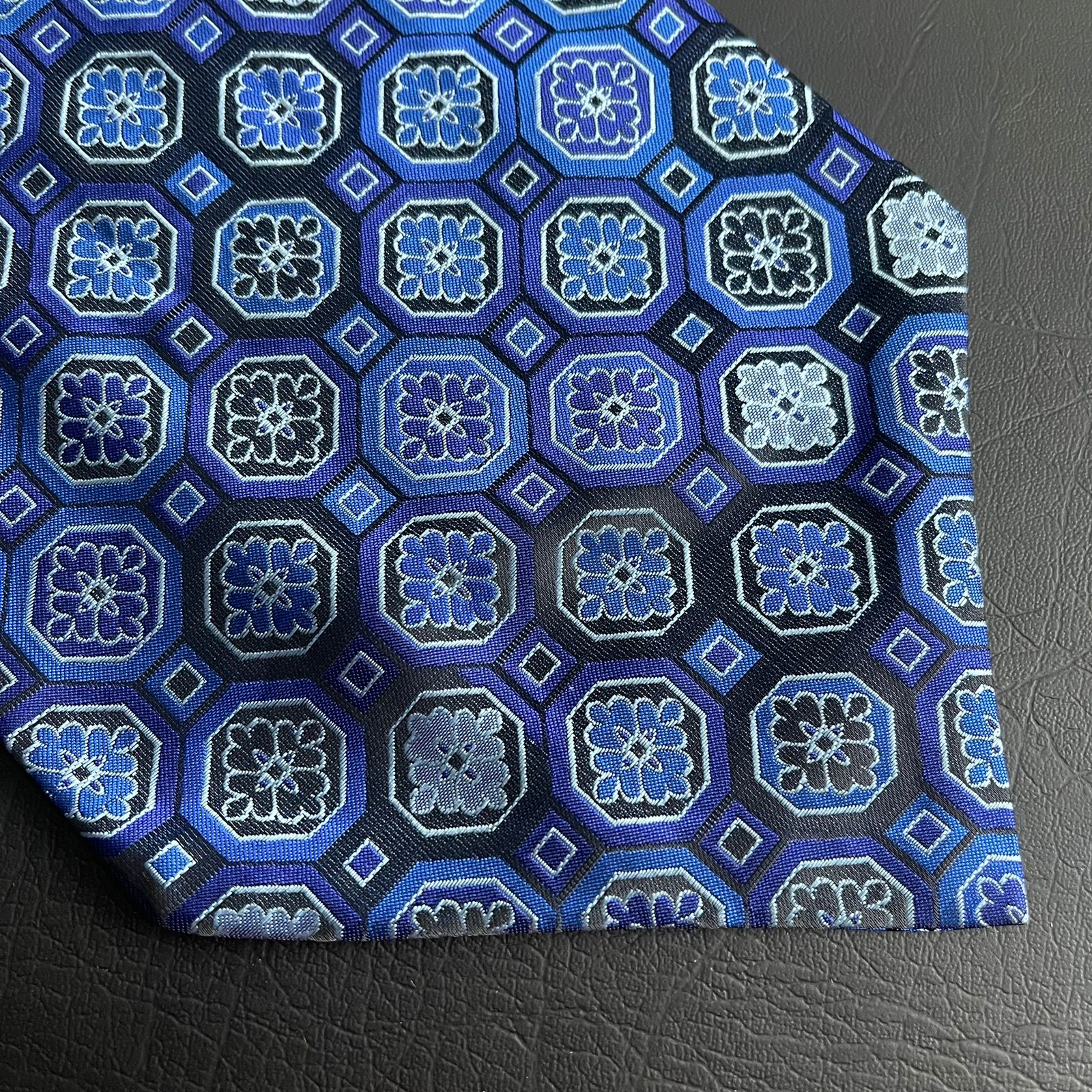 Blue Floral jacquard cravat ascot tie and pocket square set for men online in Pakistan