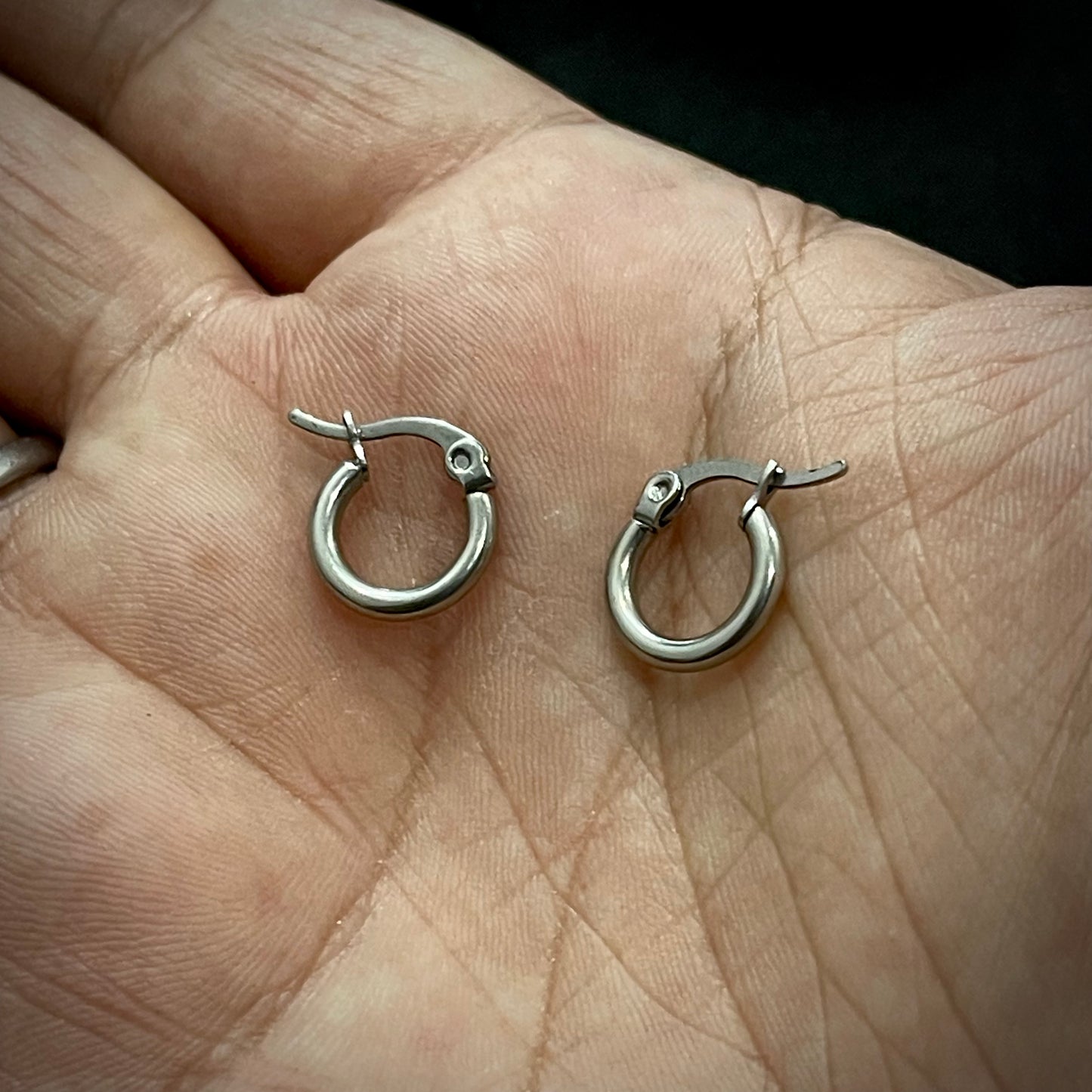 Silver Piercing Simple Bali Stud Earring For Men online in Pakistan