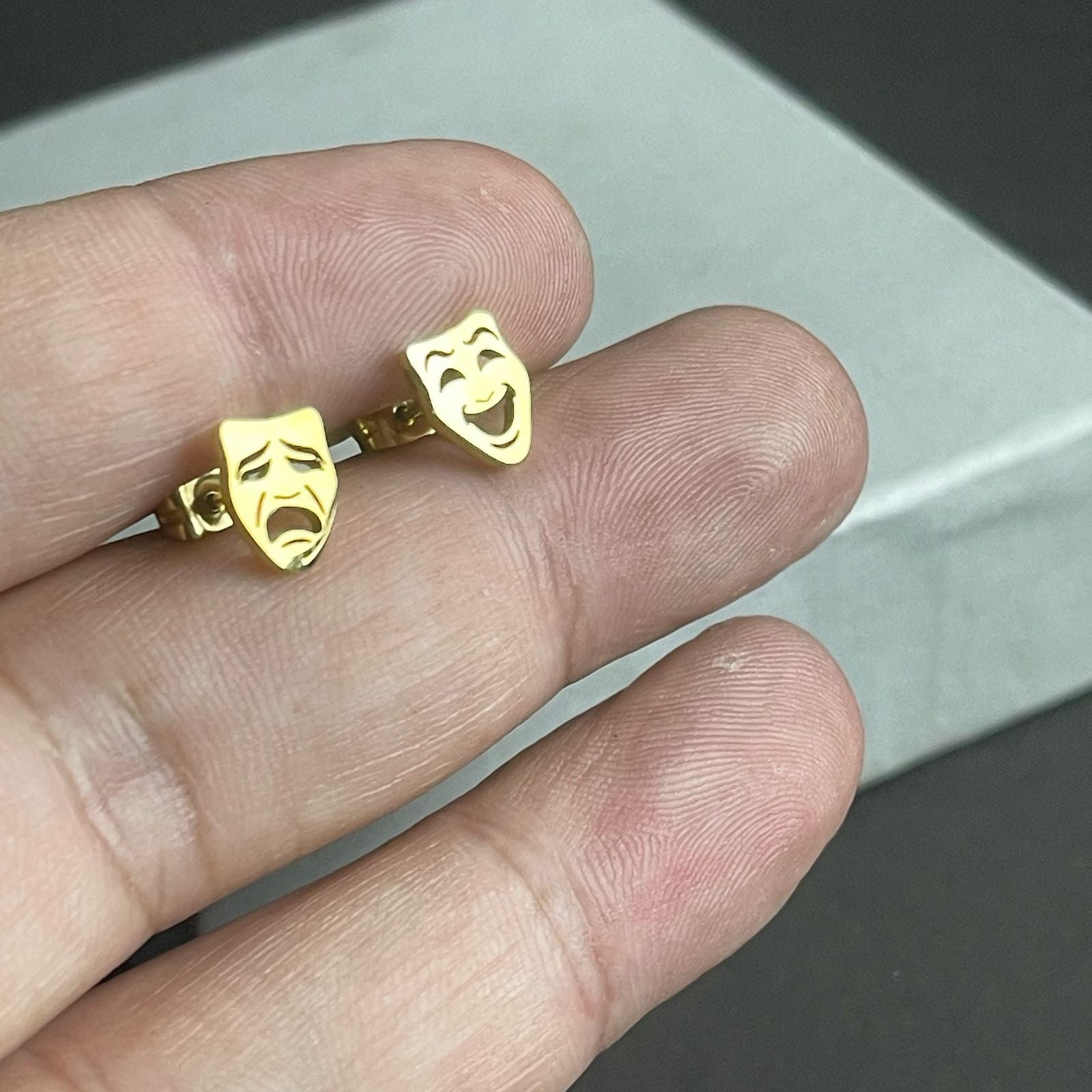 Golden mask earrings for men in Pakistan